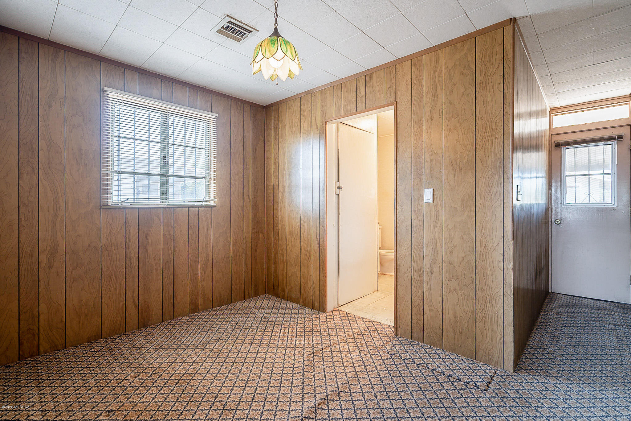 1331 N Rosemont Boulevard