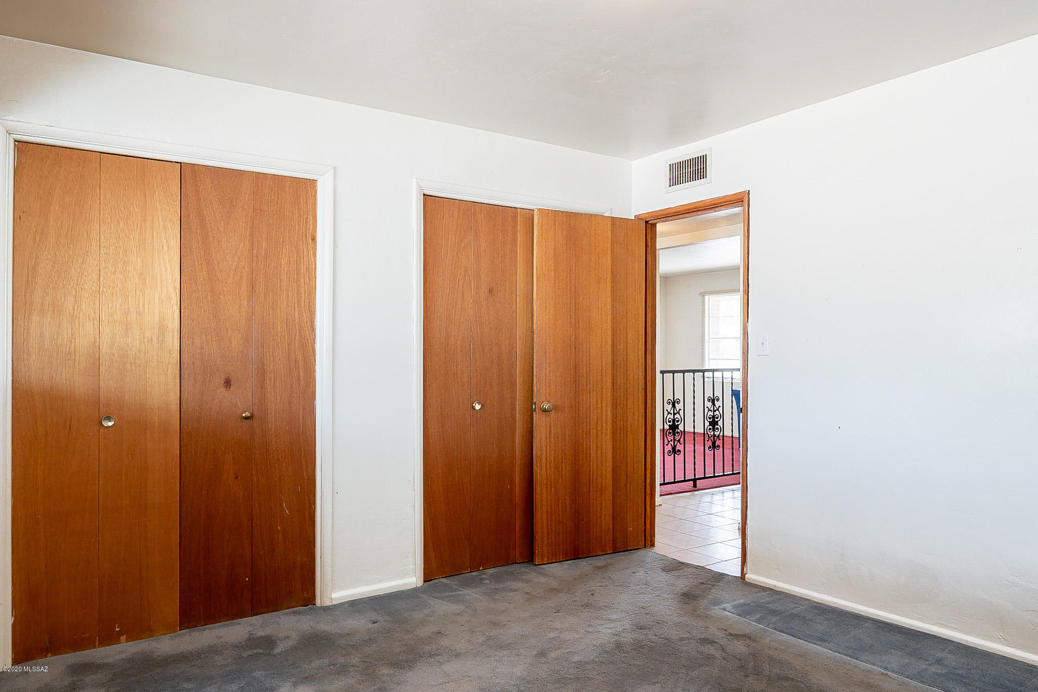 1331 N Rosemont Boulevard