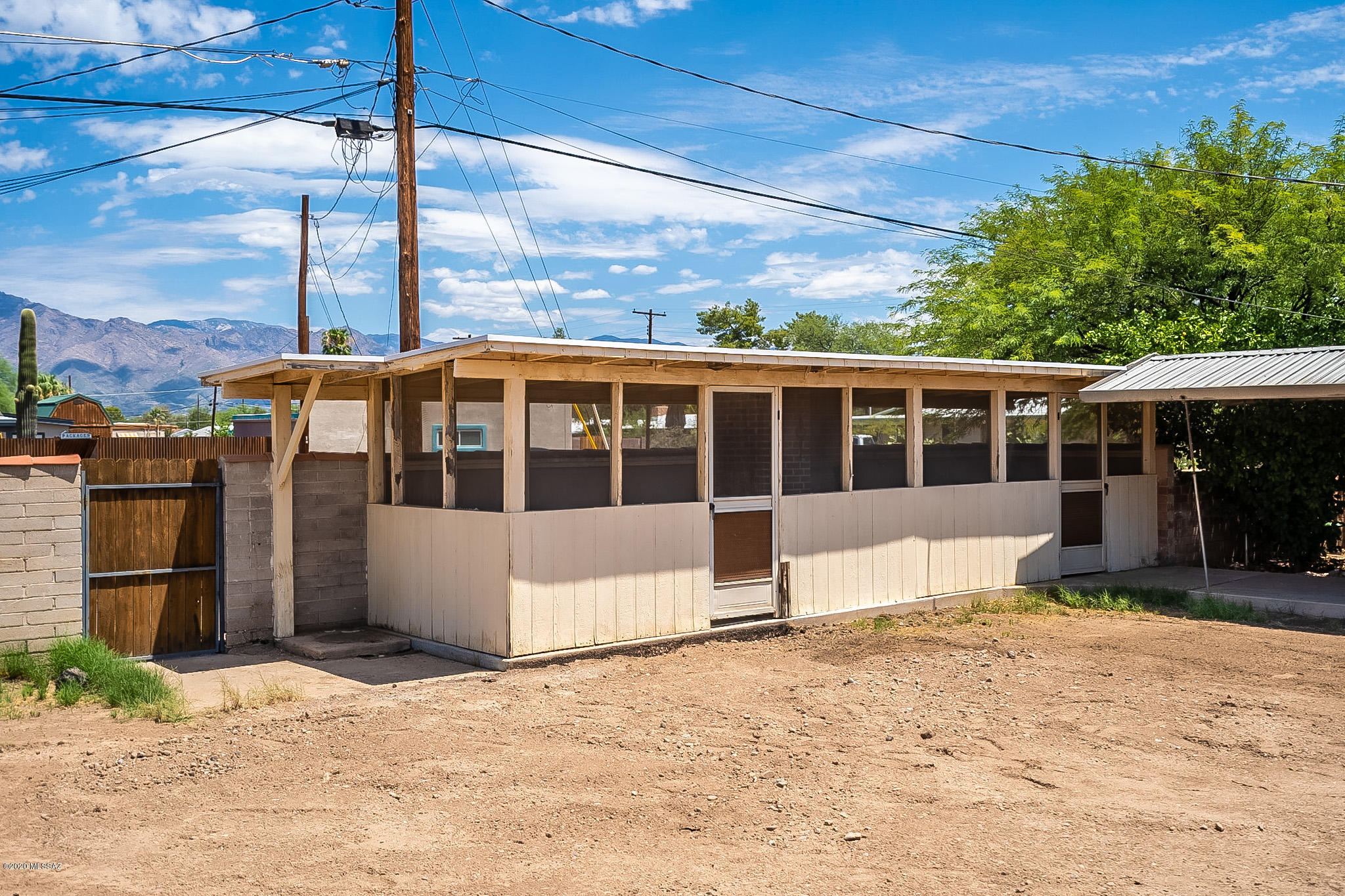 1331 N Rosemont Boulevard