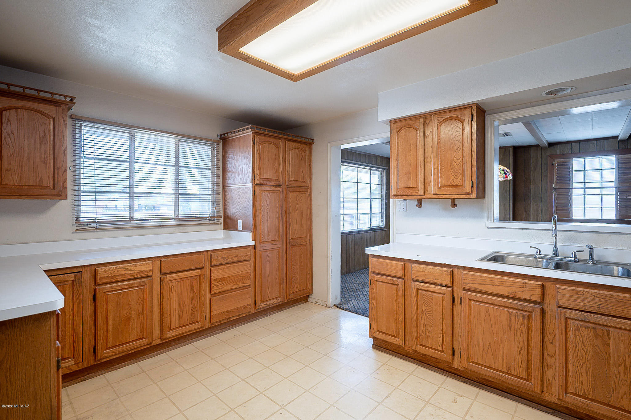 1331 N Rosemont Boulevard