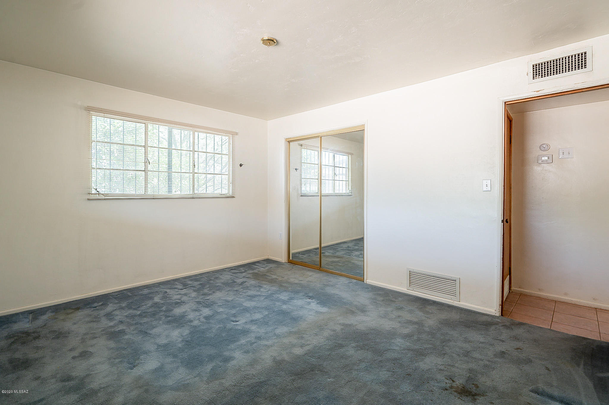 1331 N Rosemont Boulevard