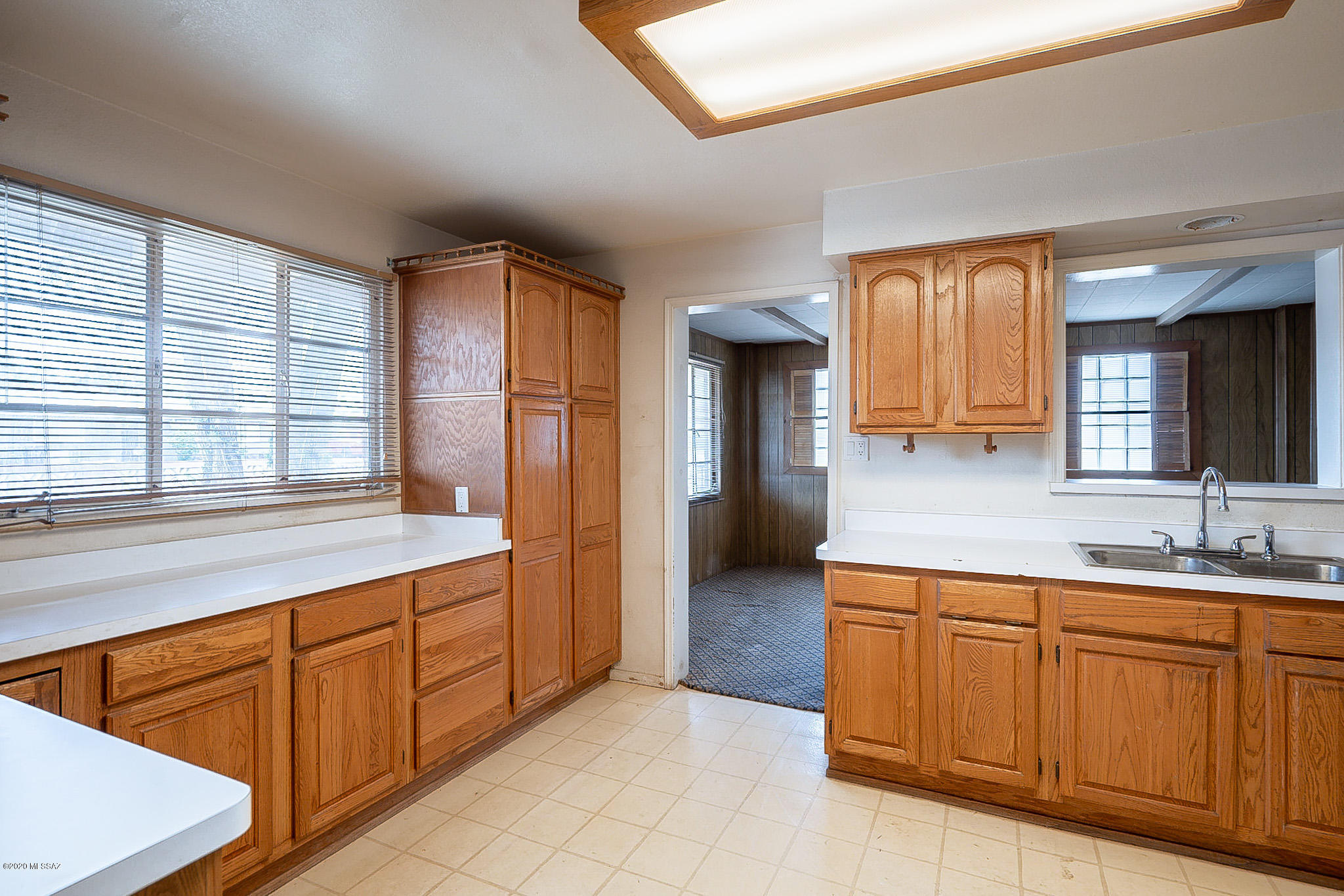 1331 N Rosemont Boulevard