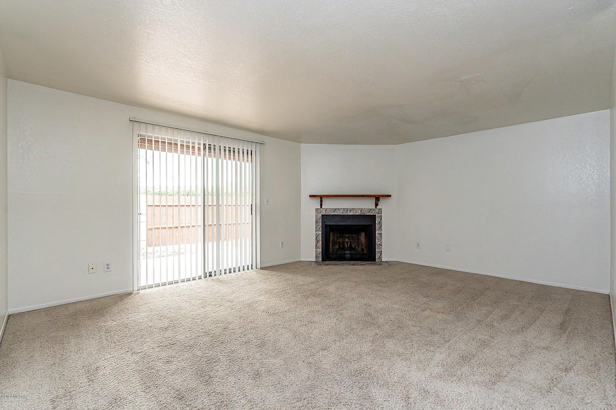 2171 N Camino De La Cienega