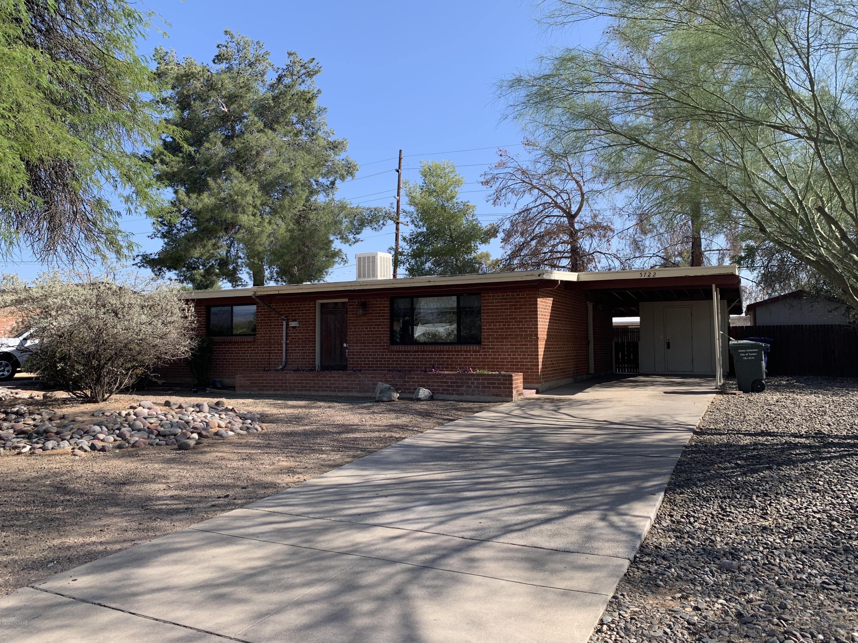 5722 E Seneca Street