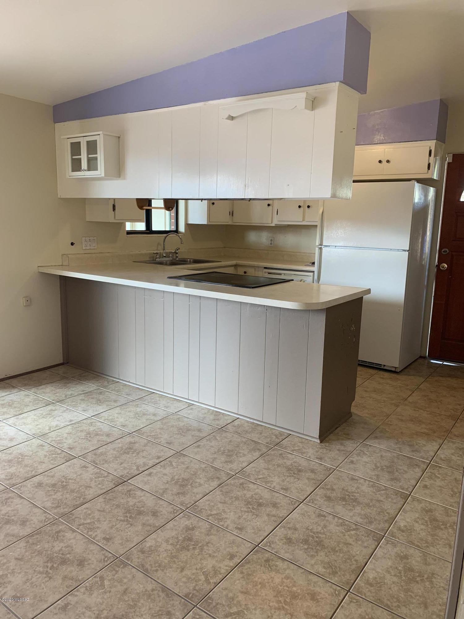 5722 E Seneca Street