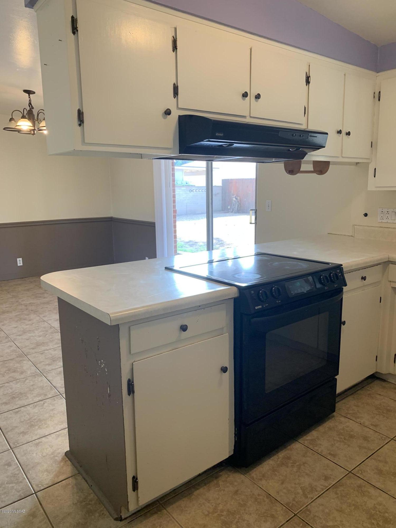 5722 E Seneca Street