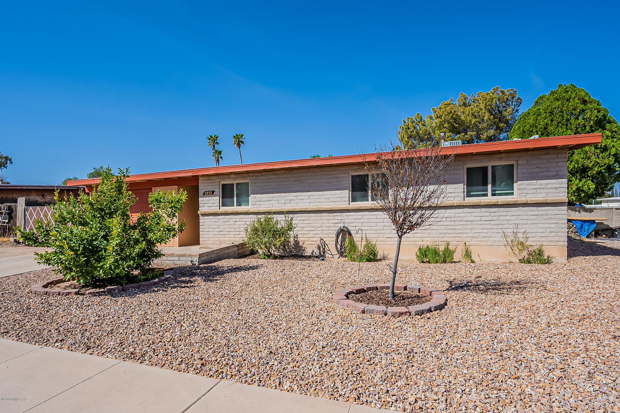 2932 S Marvin Avenue