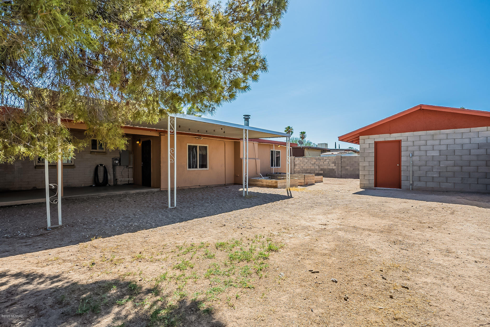 2932 S Marvin Avenue