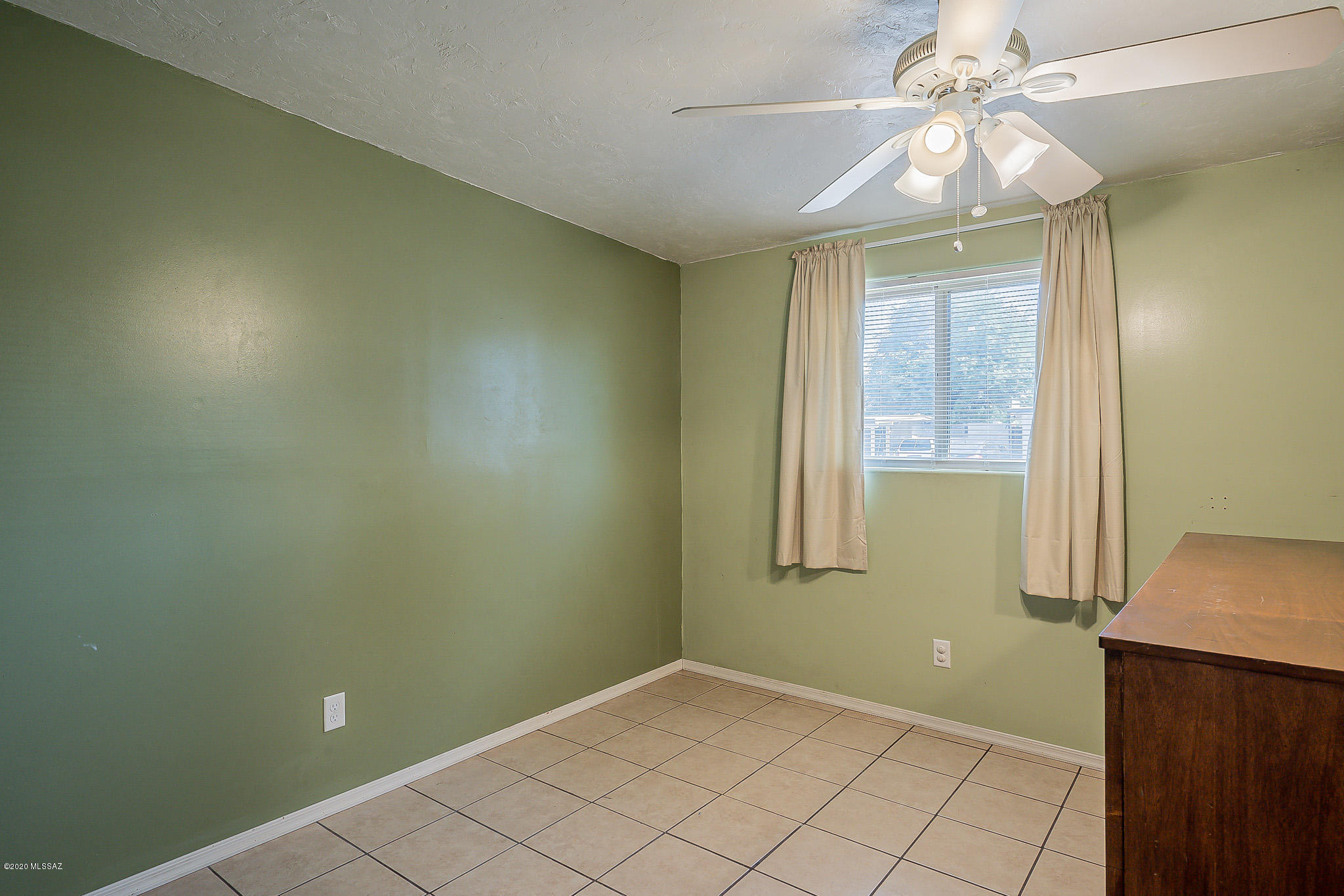 2932 S Marvin Avenue