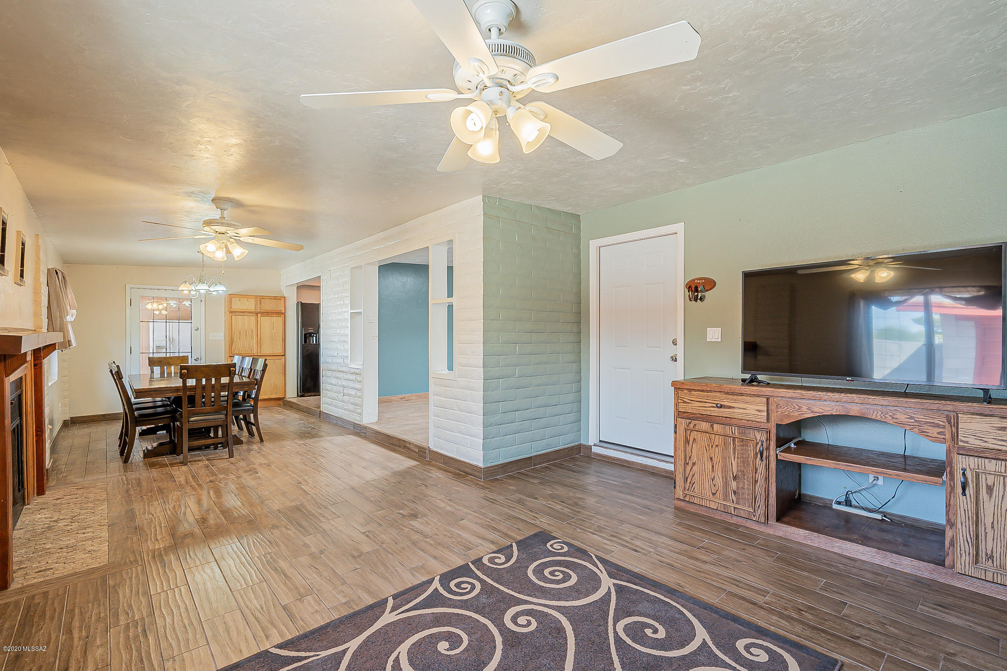 2932 S Marvin Avenue