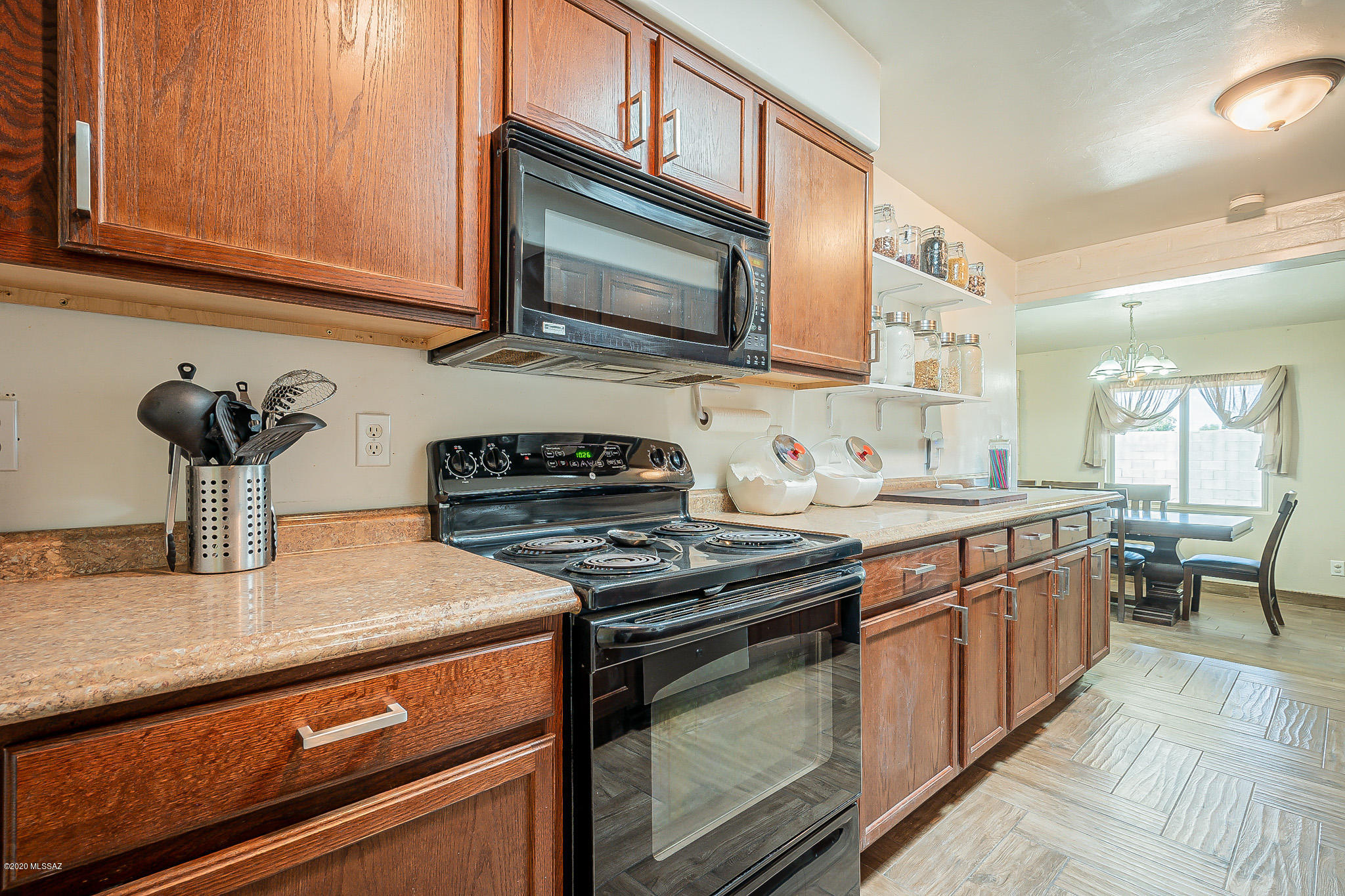 2932 S Marvin Avenue