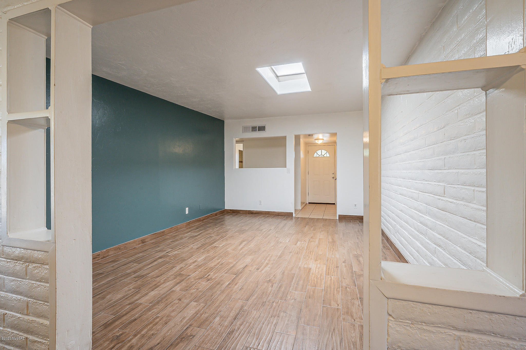 2932 S Marvin Avenue