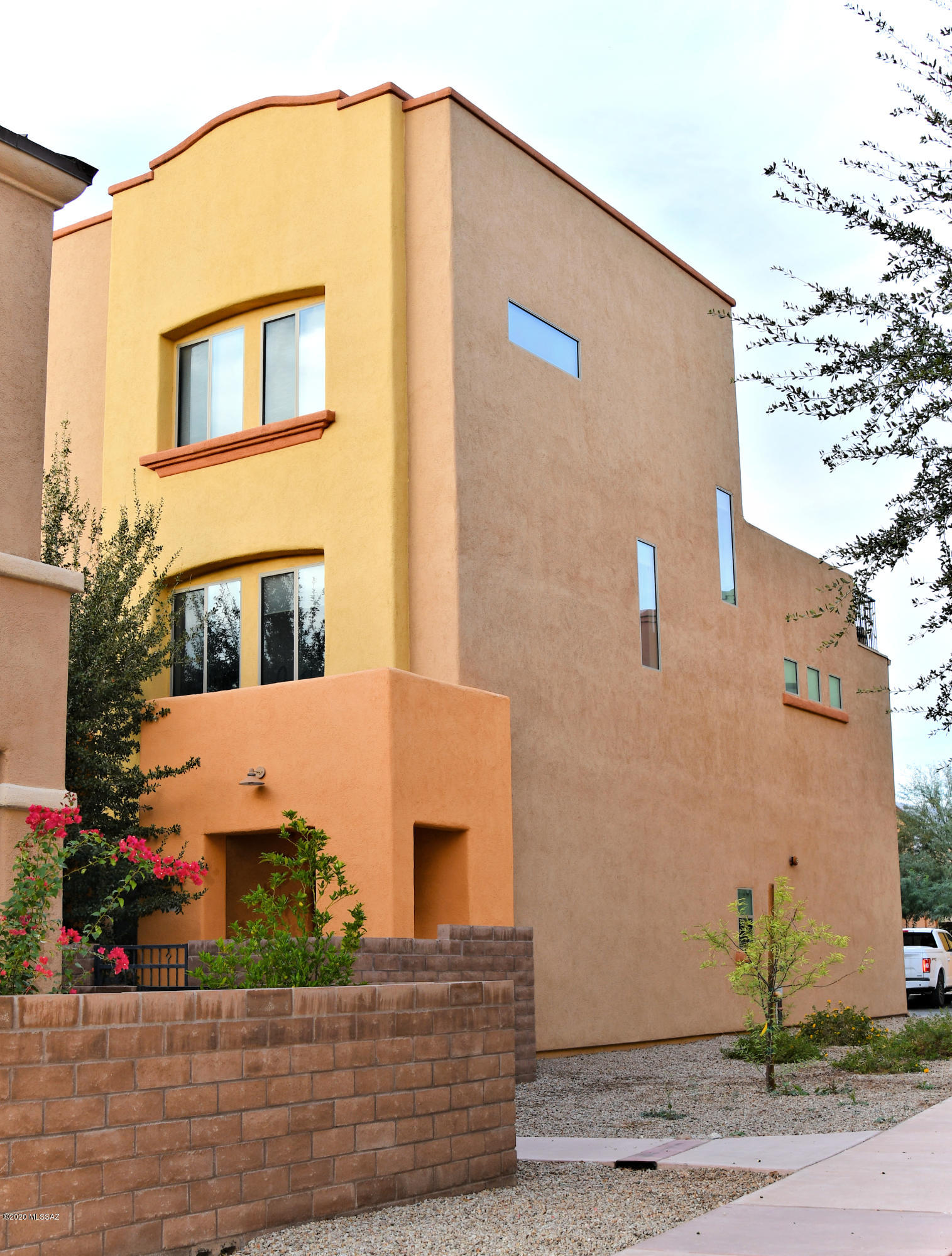 2426 E Blue Diamond Drive