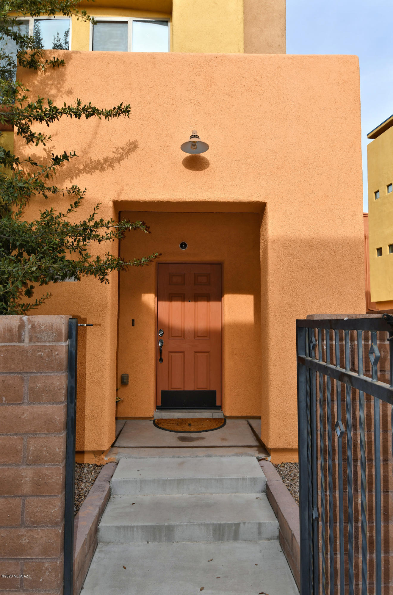 2426 E Blue Diamond Drive