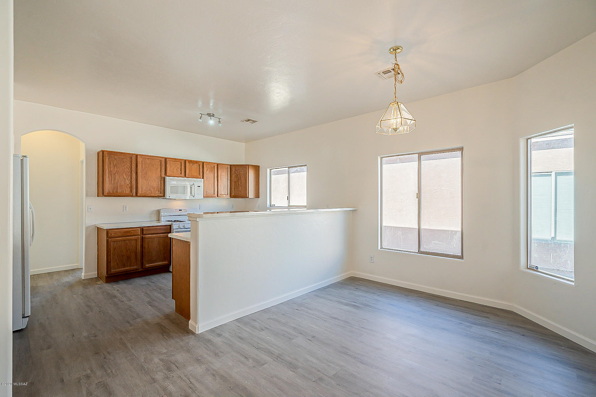 6643 S Luxor Way