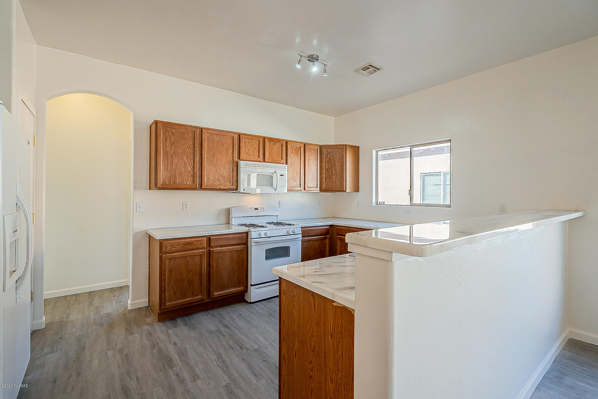 6643 S Luxor Way