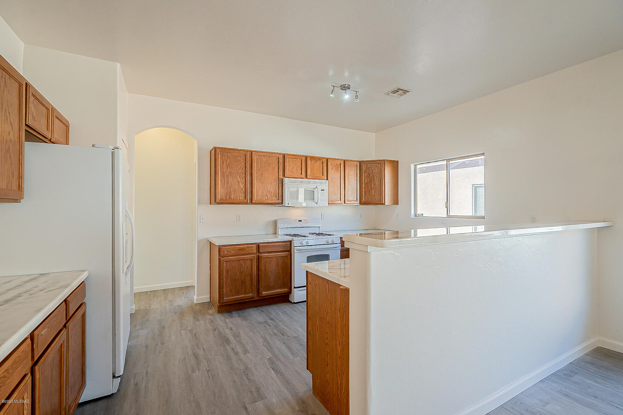 6643 S Luxor Way