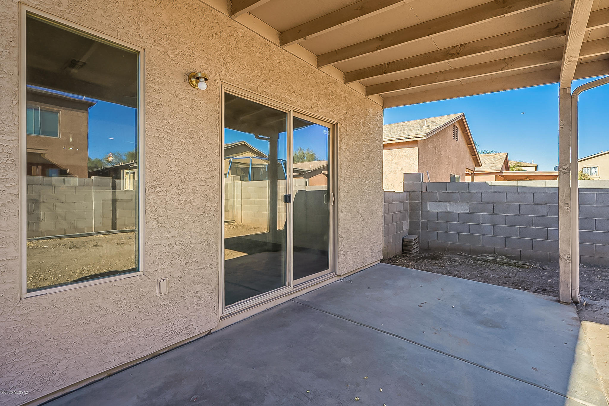 6643 S Luxor Way