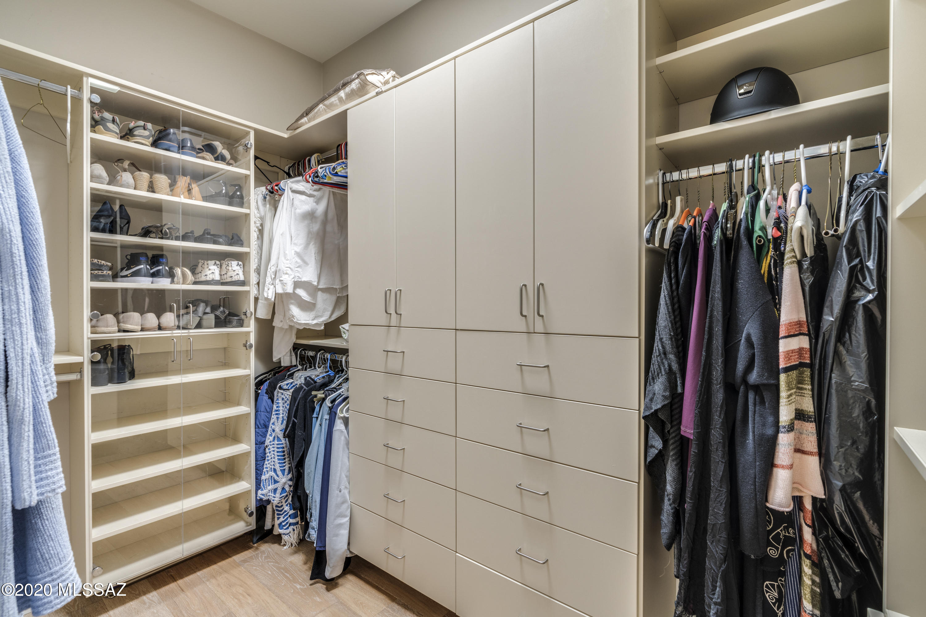 4150 N Camino Ferreo