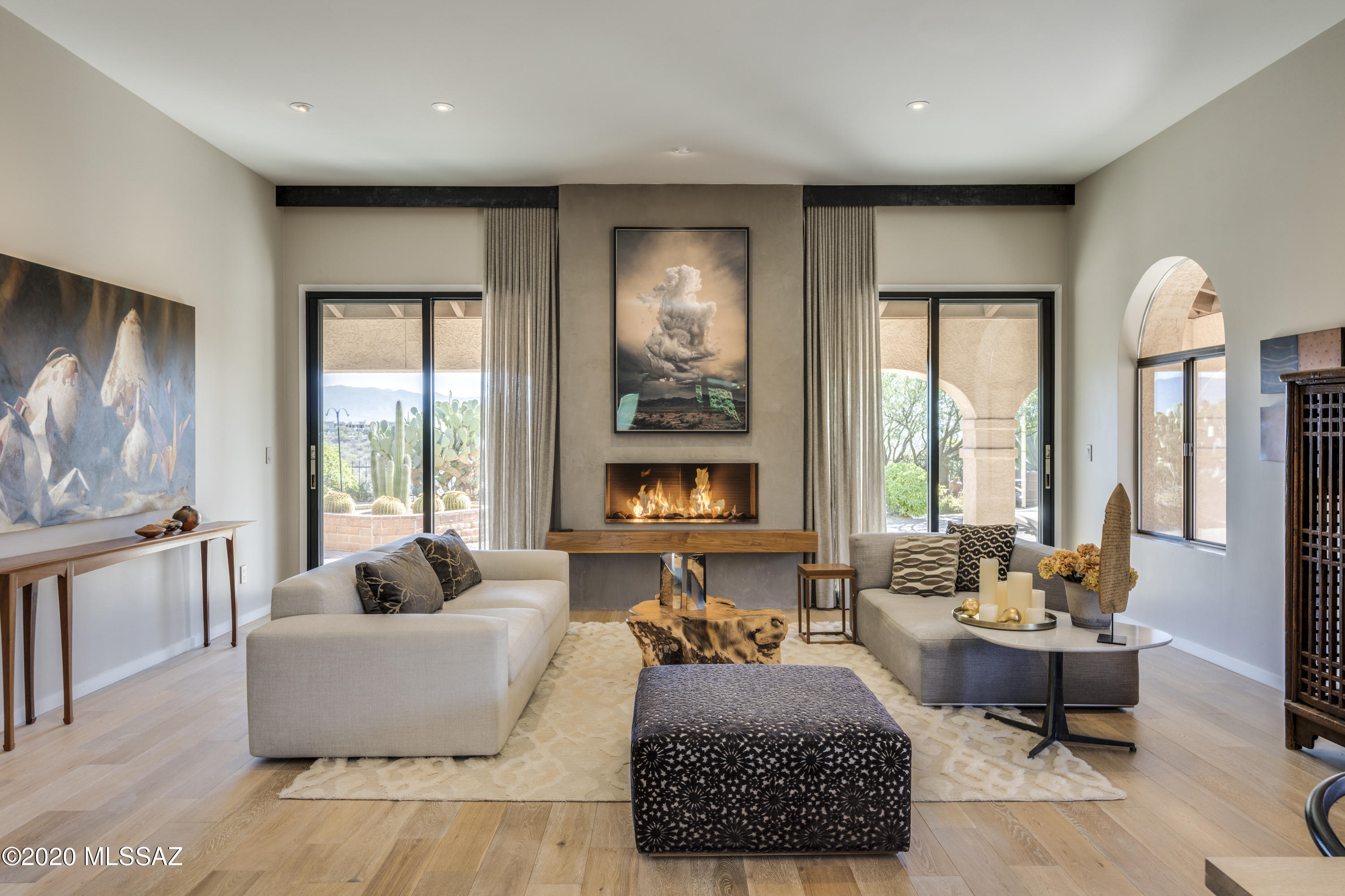 4150 N Camino Ferreo