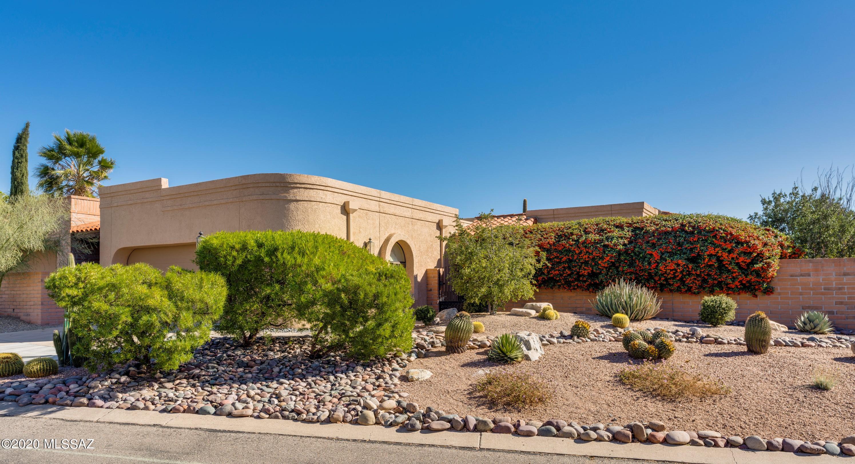 4150 N Camino Ferreo