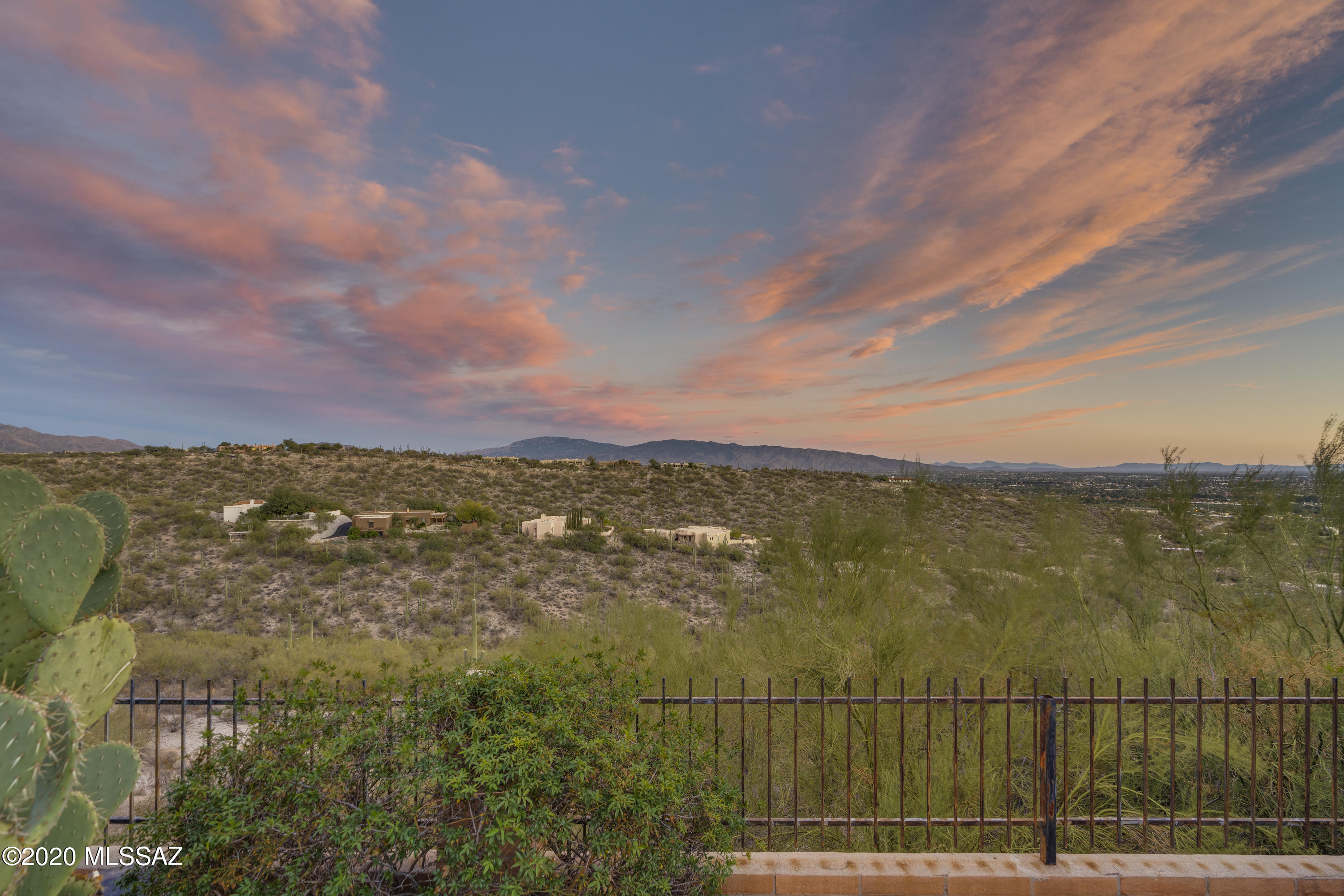 4150 N Camino Ferreo