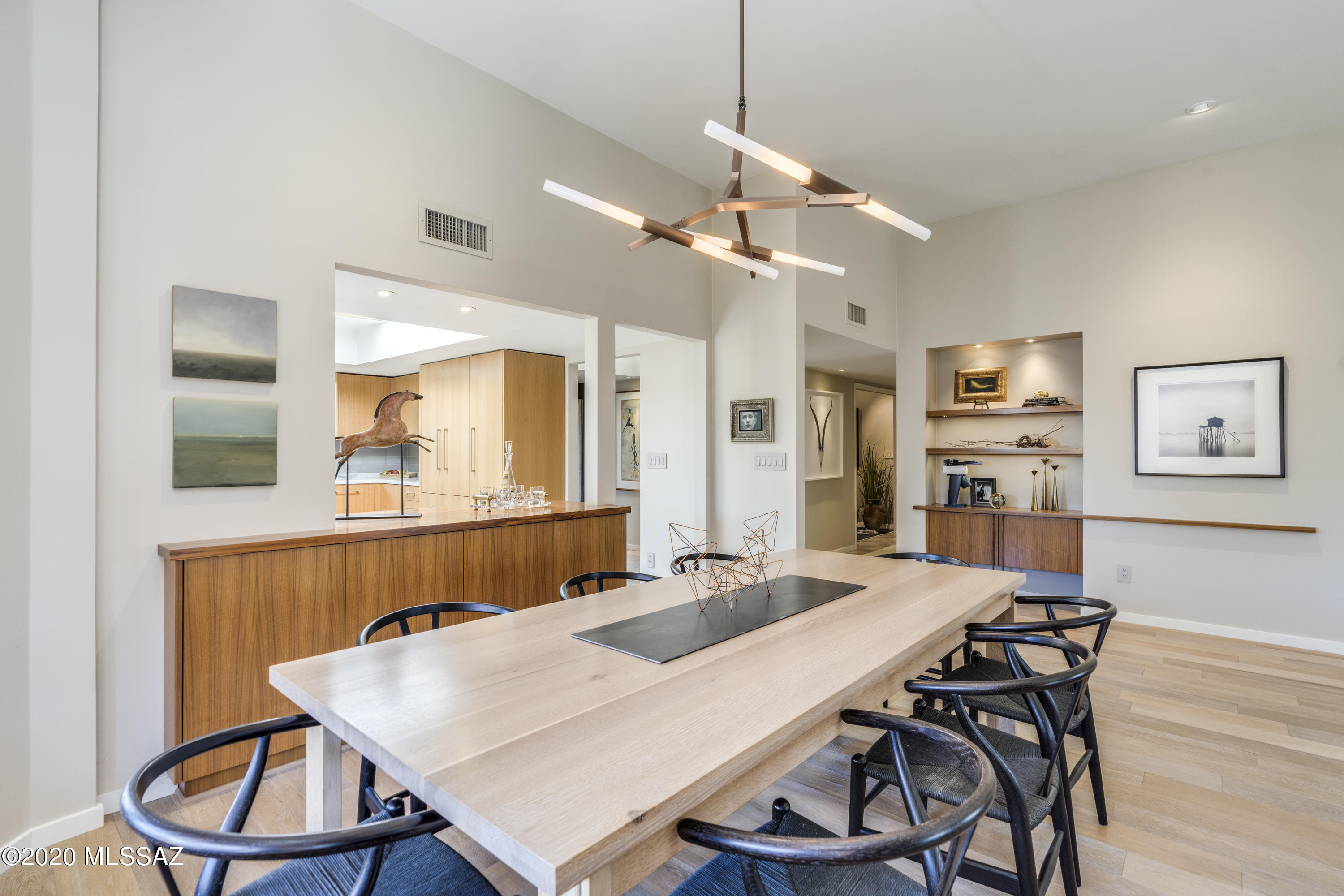 4150 N Camino Ferreo