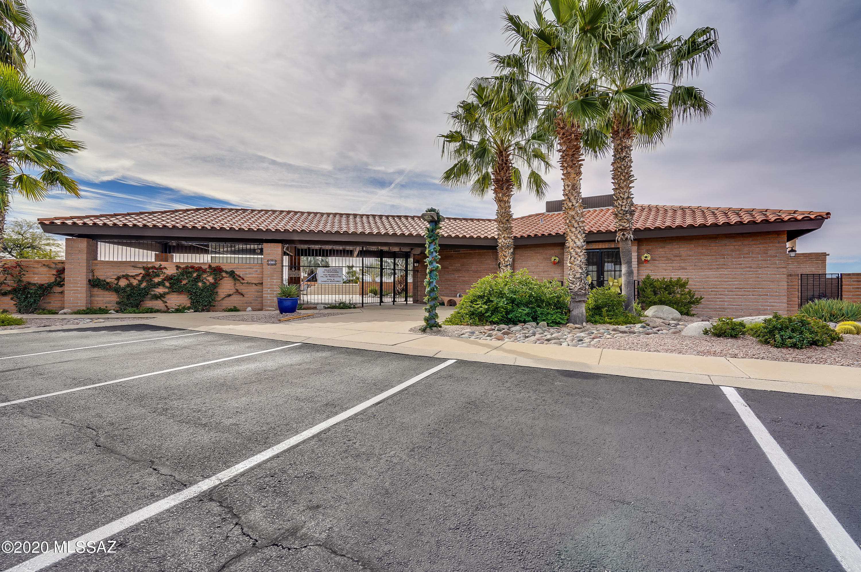 4150 N Camino Ferreo