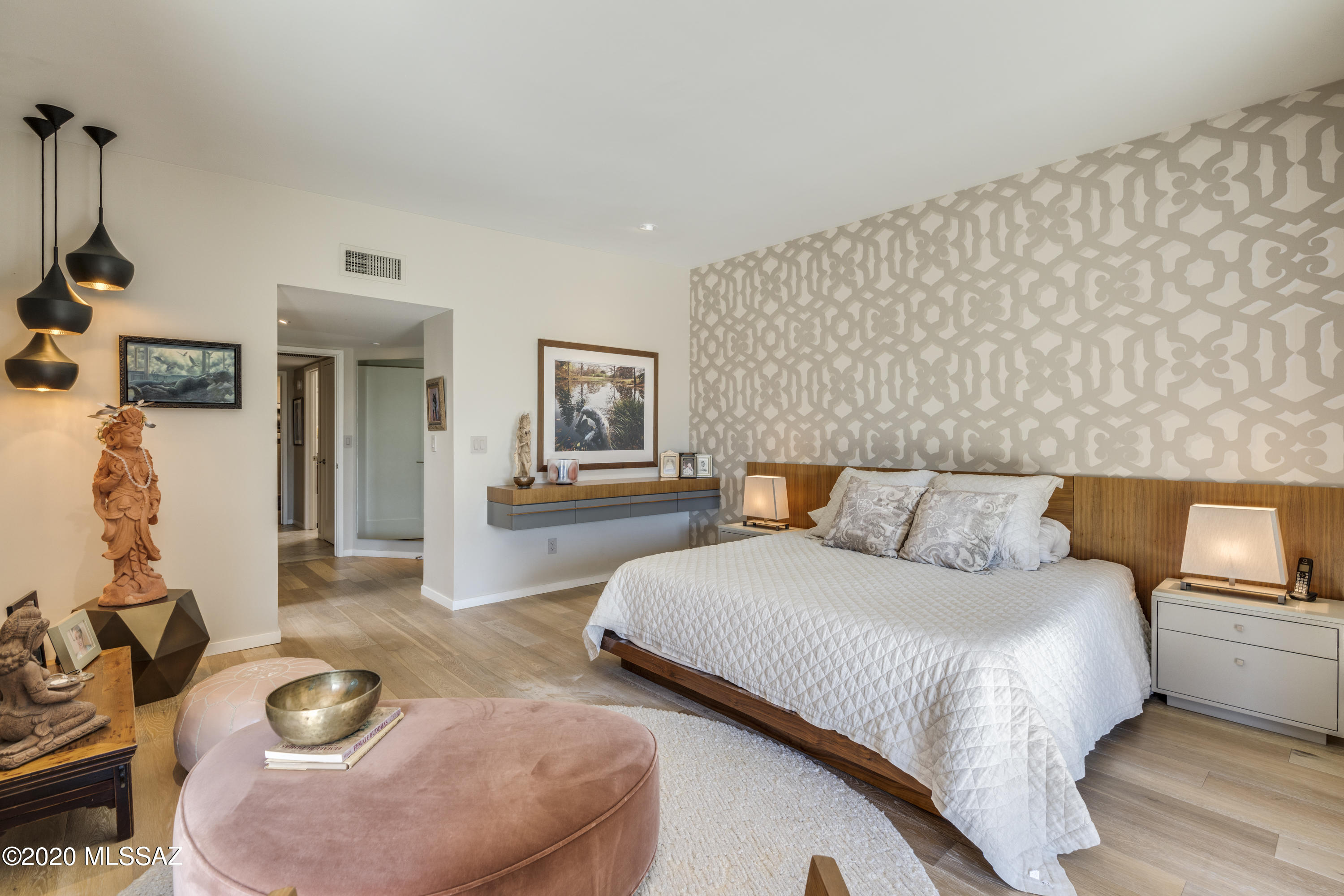 4150 N Camino Ferreo