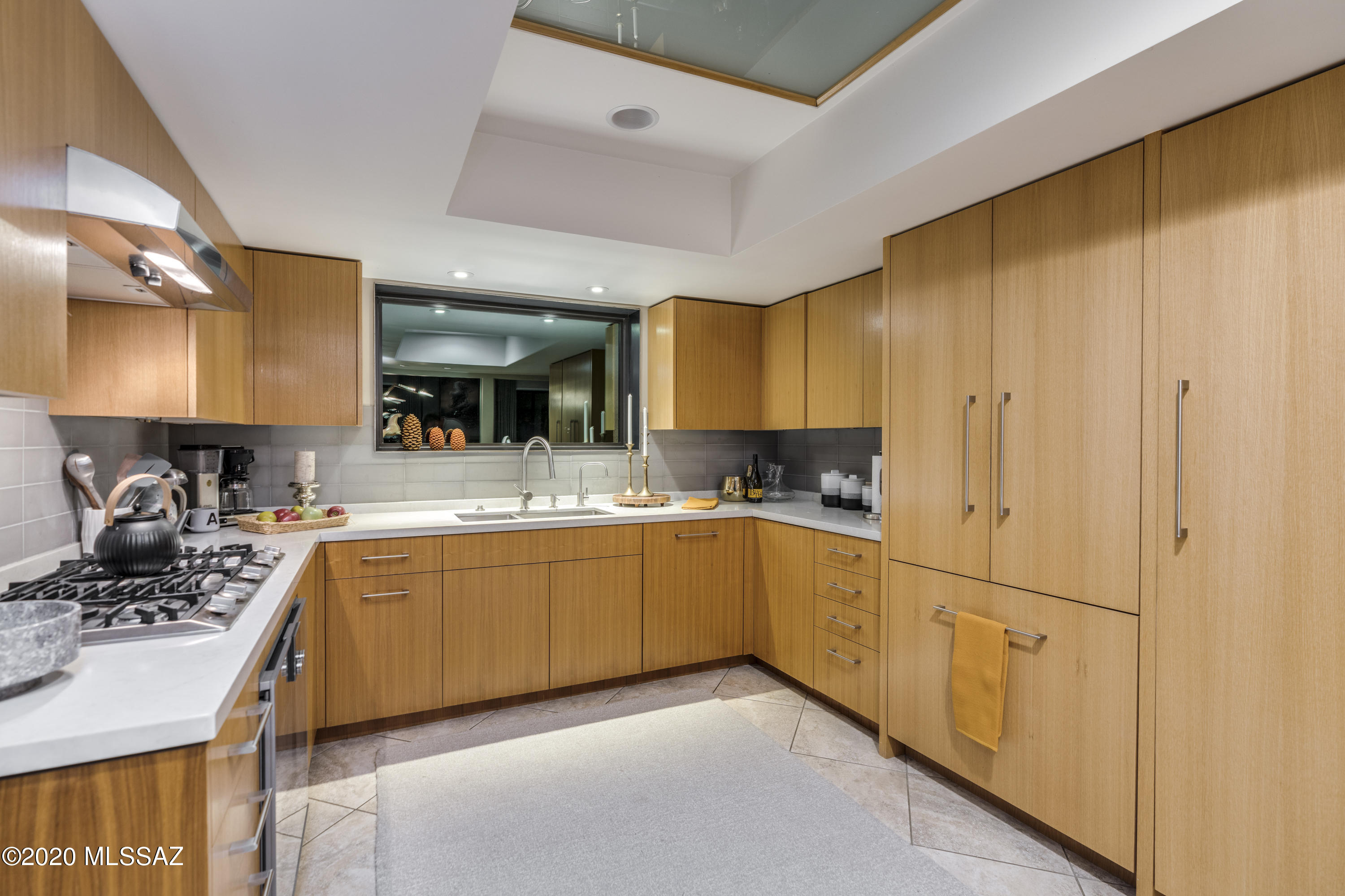 4150 N Camino Ferreo