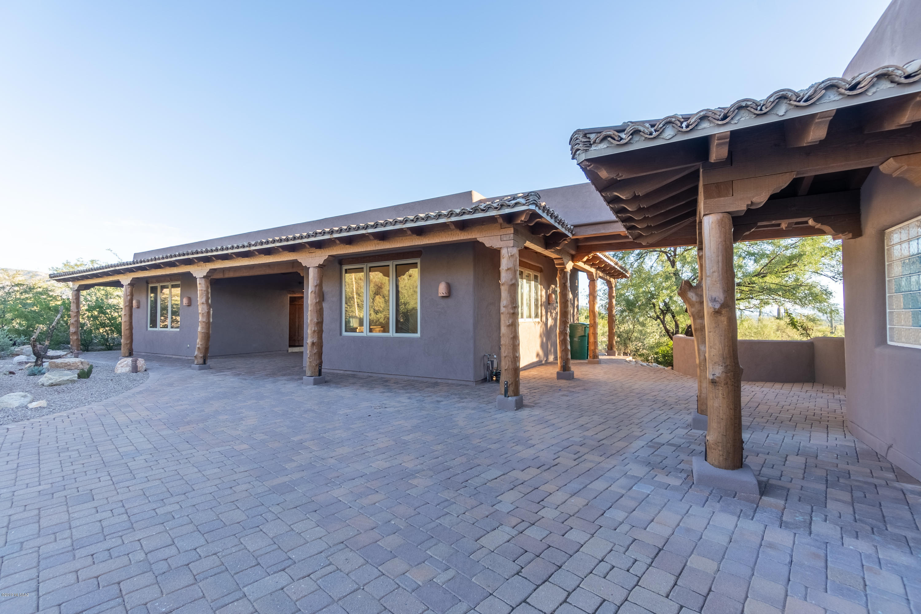 5150 N Windsong Canyon Drive