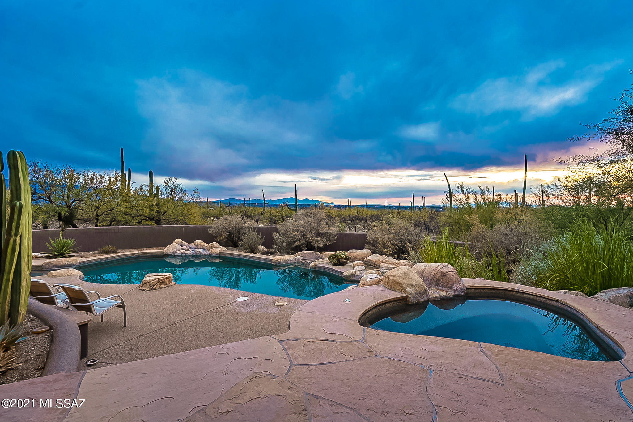 5150 N Windsong Canyon Drive