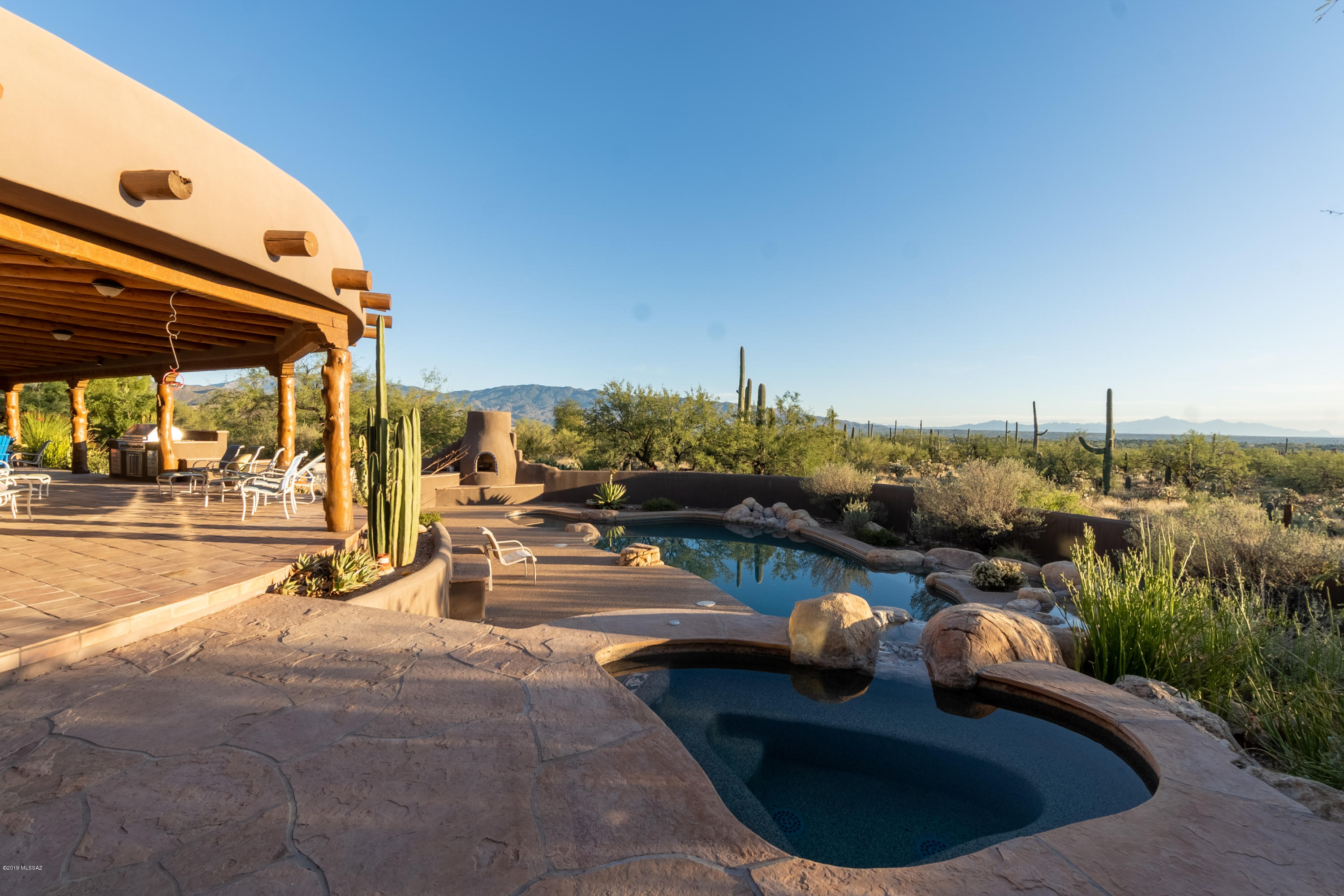 5150 N Windsong Canyon Drive