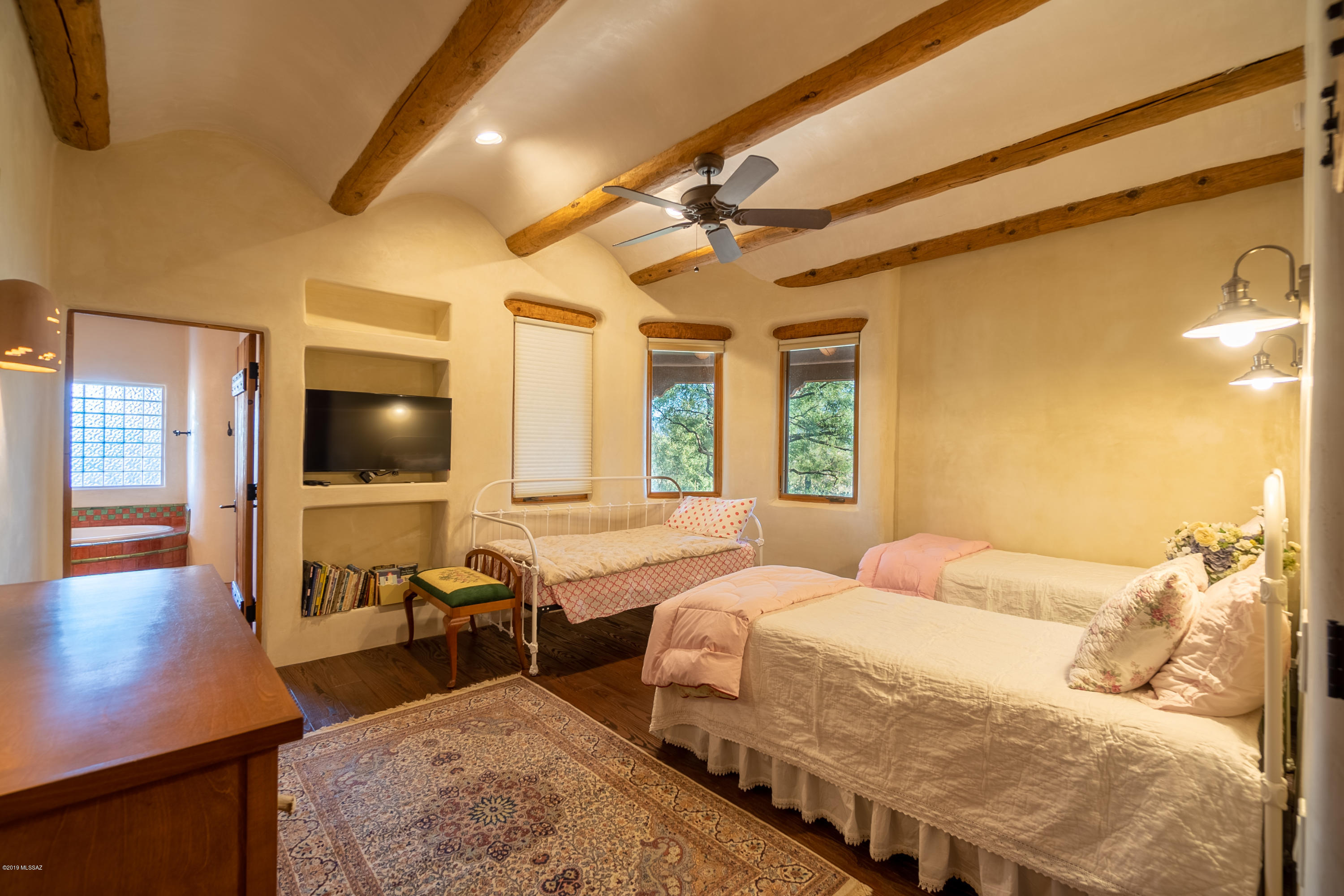 5150 N Windsong Canyon Drive