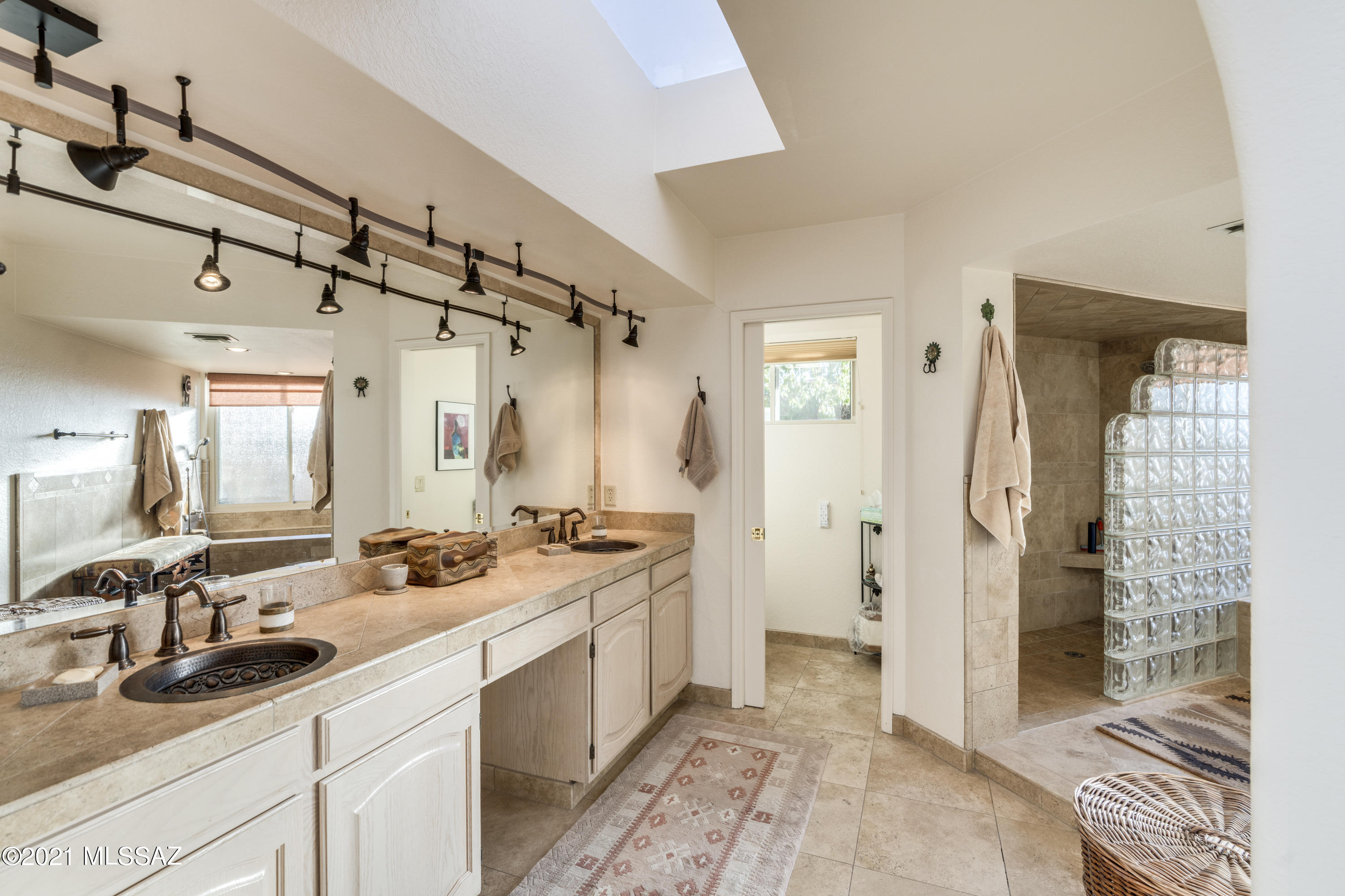 5259 N Via Velazquez