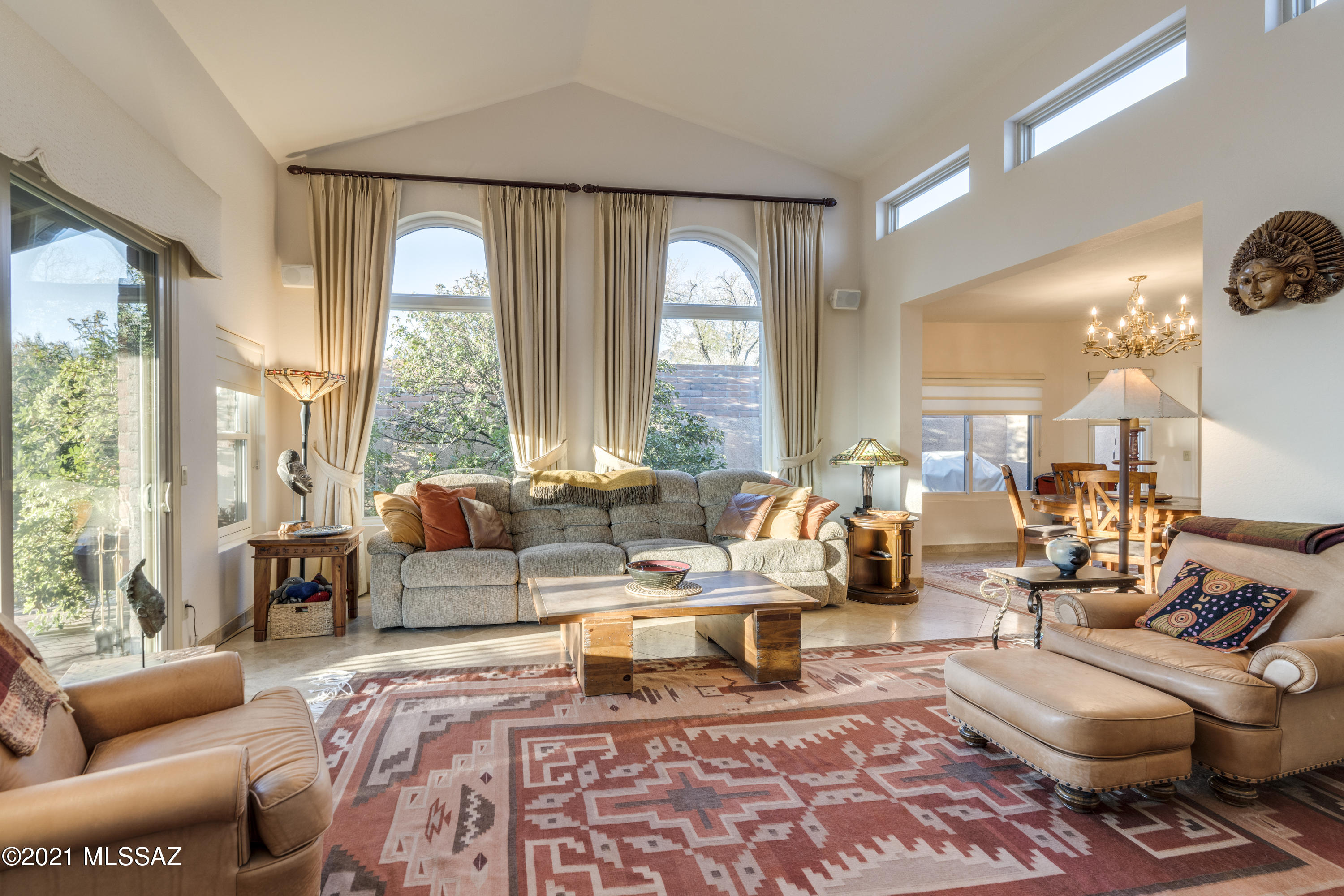 5259 N Via Velazquez