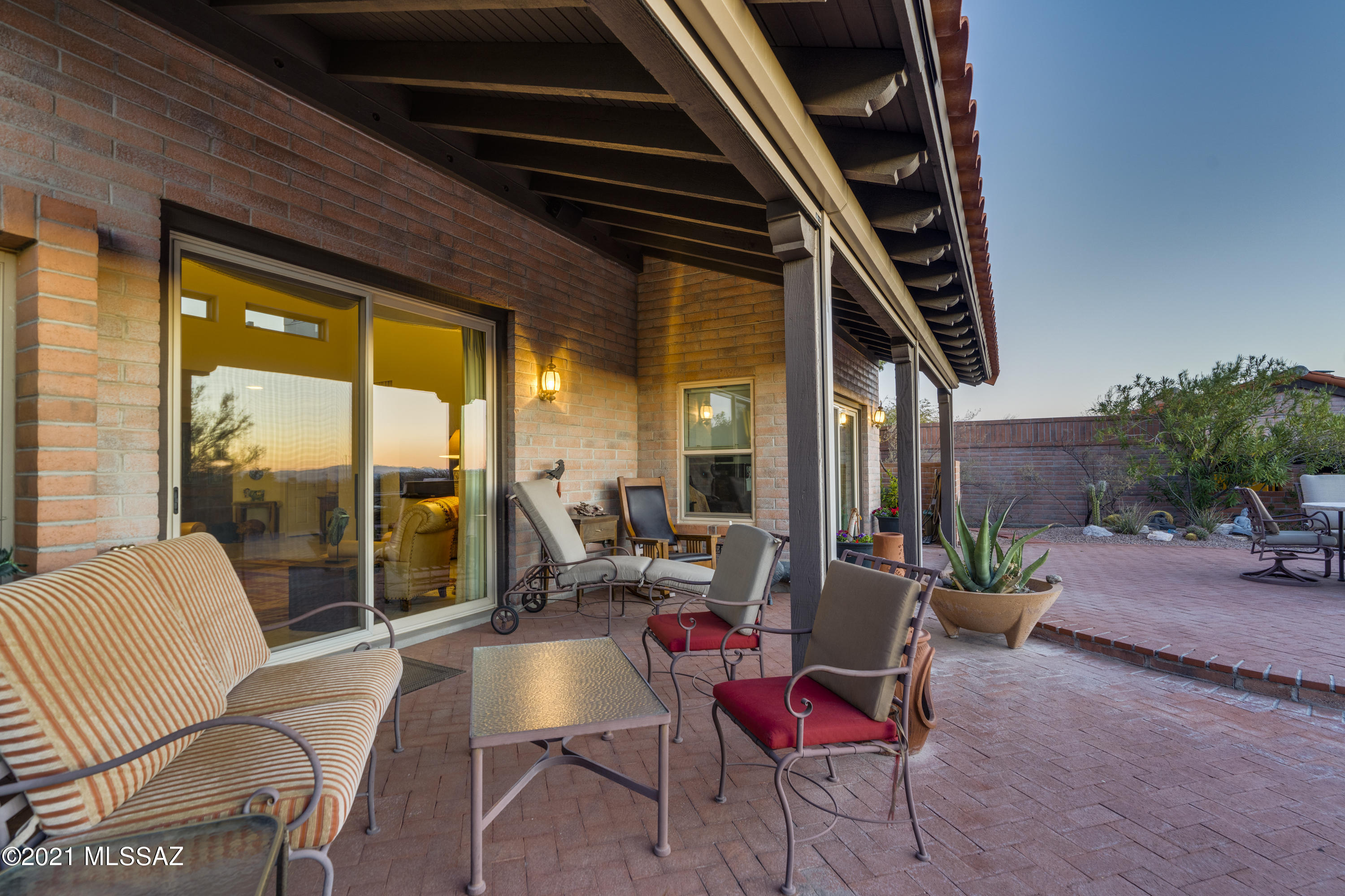 5259 N Via Velazquez