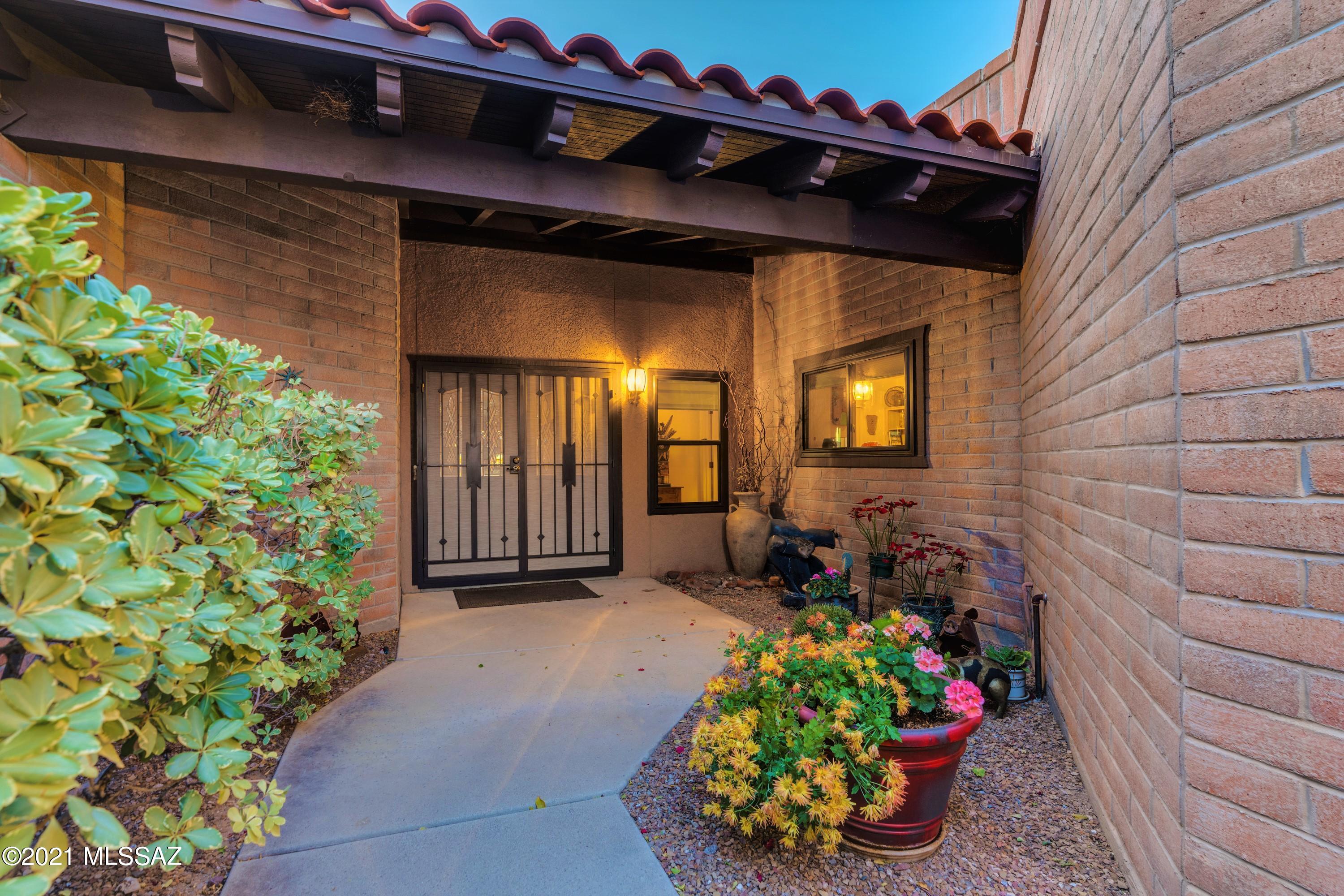 5259 N Via Velazquez