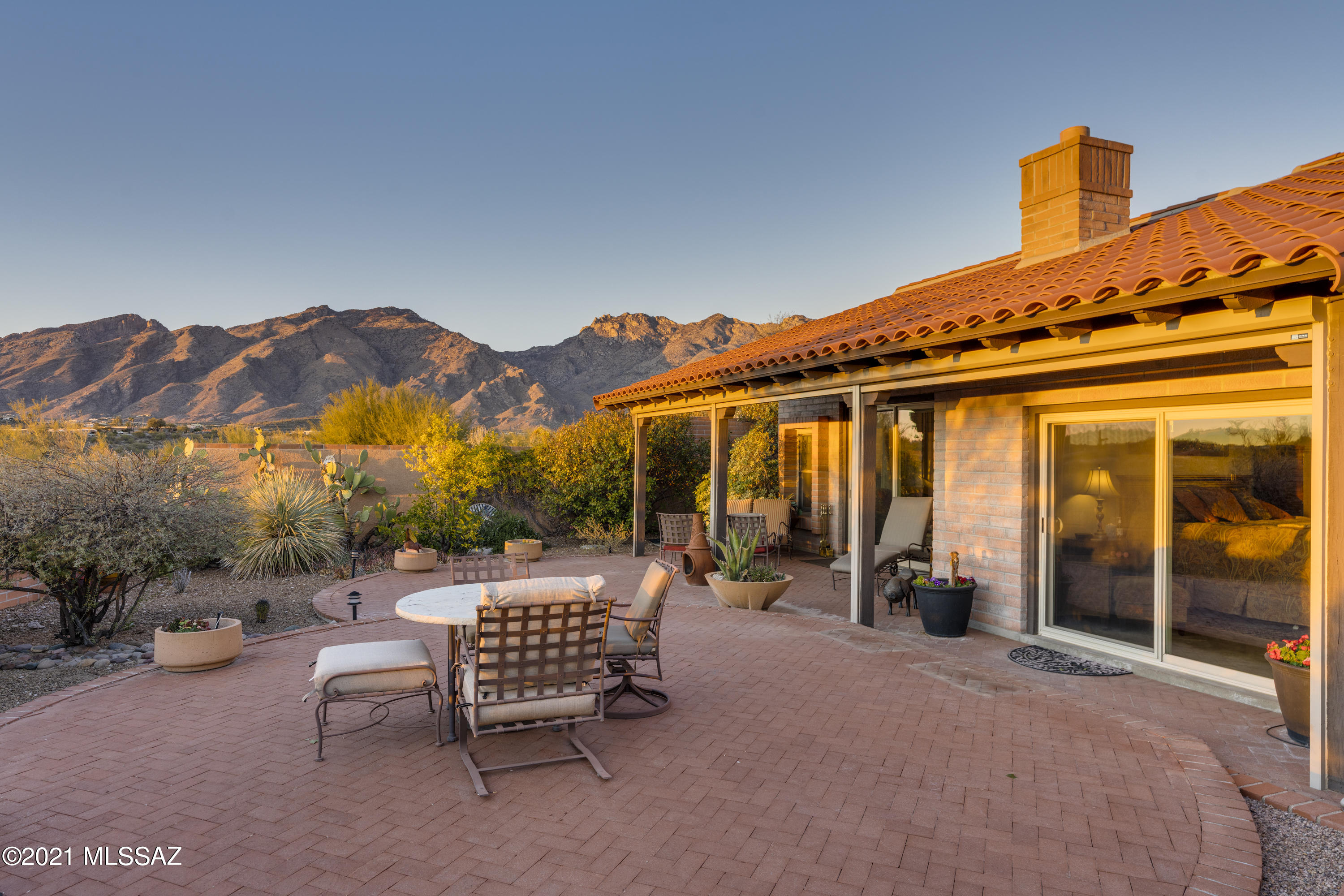 5259 N Via Velazquez