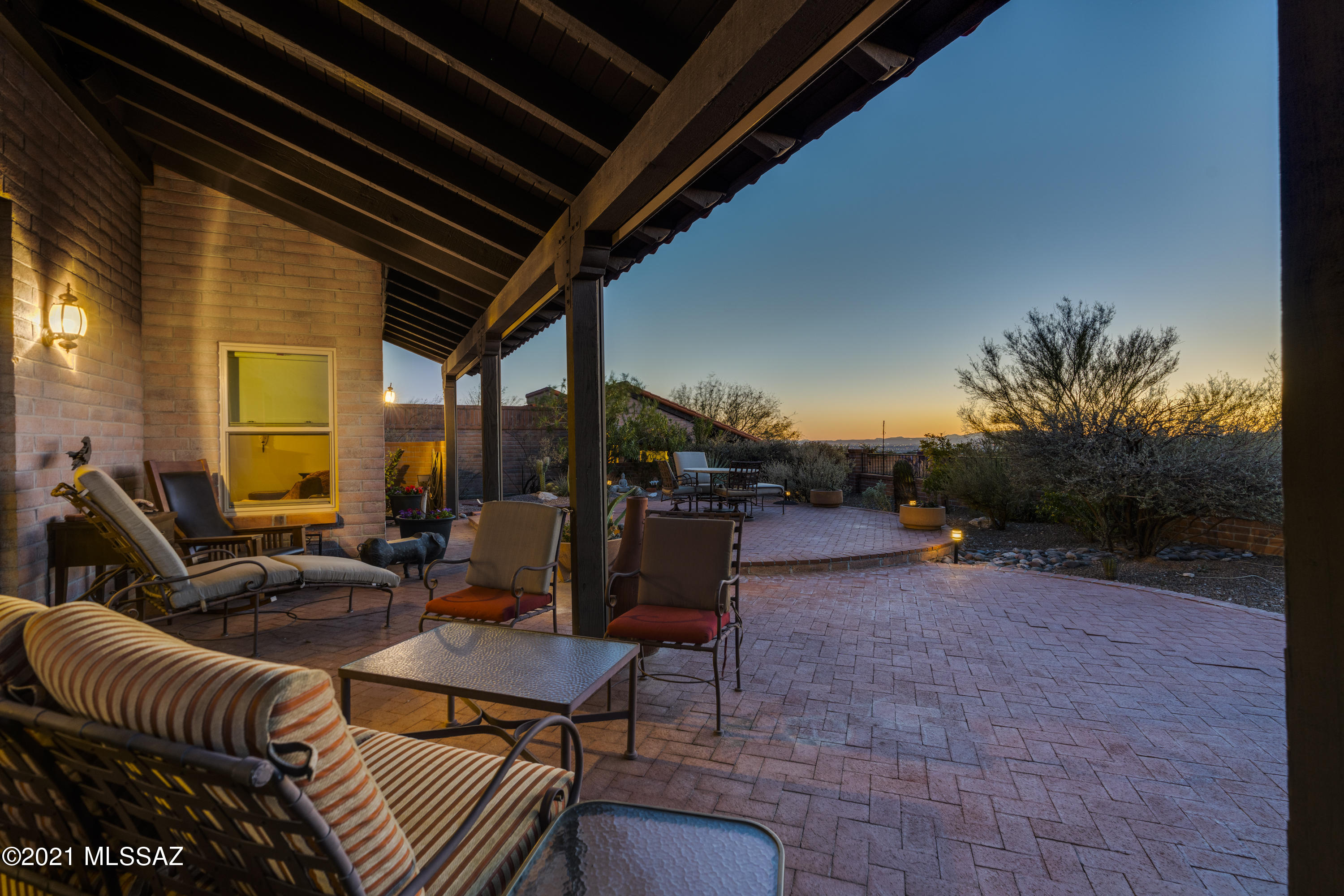 5259 N Via Velazquez