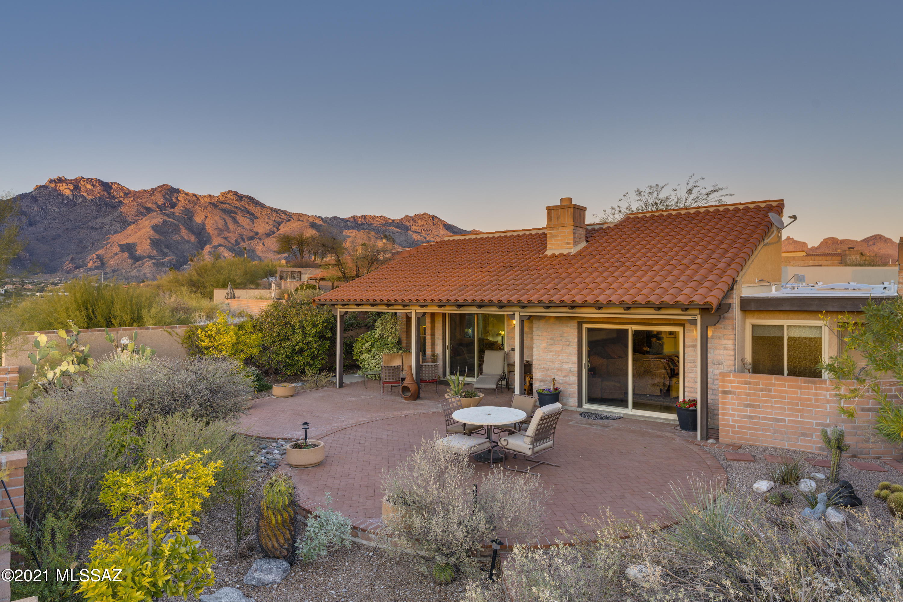 5259 N Via Velazquez