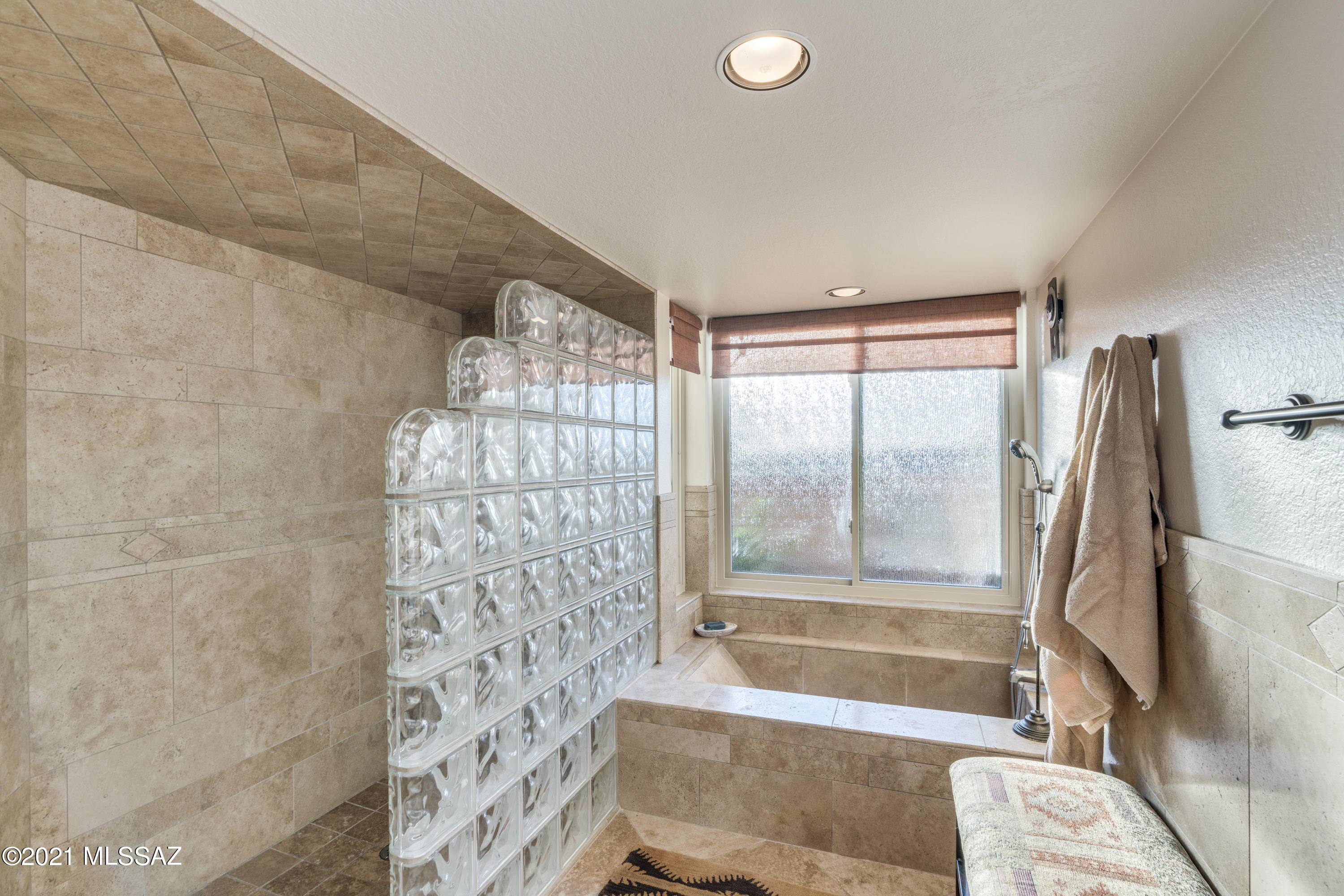 5259 N Via Velazquez