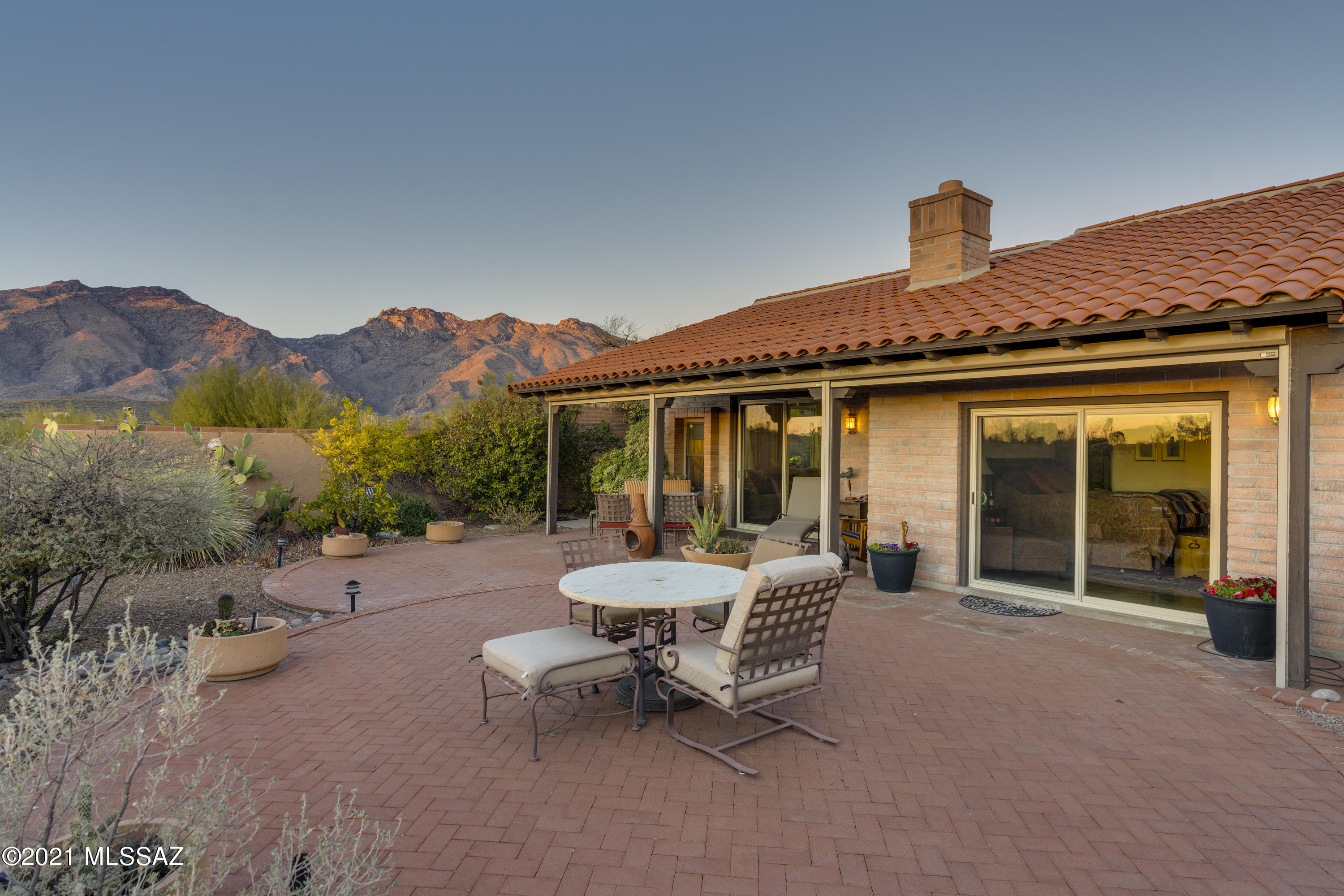 5259 N Via Velazquez