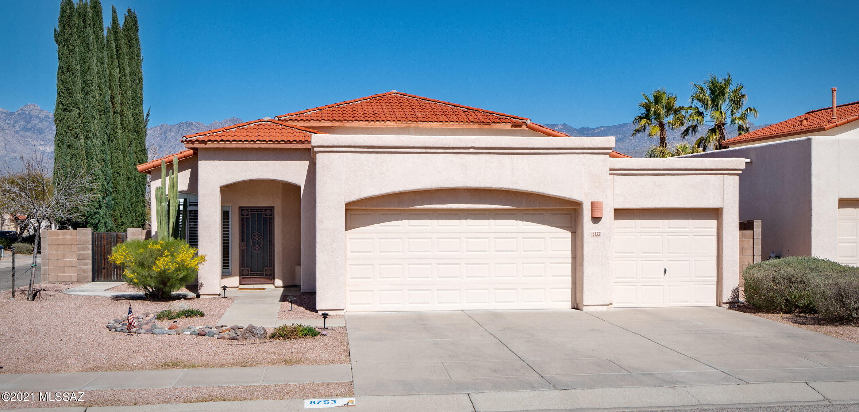 8753 E Desert Lupine Place