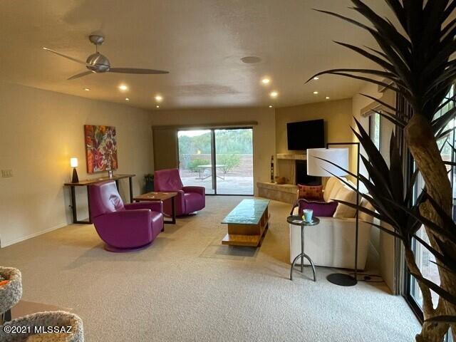 4641 N Avenida Ronca