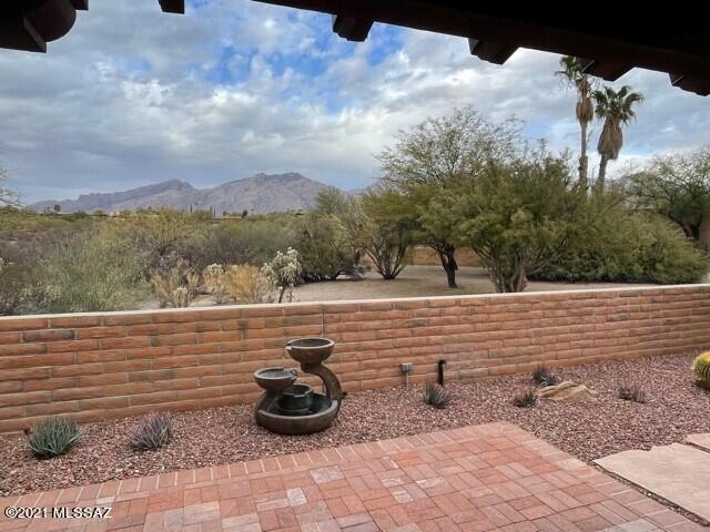 4641 N Avenida Ronca