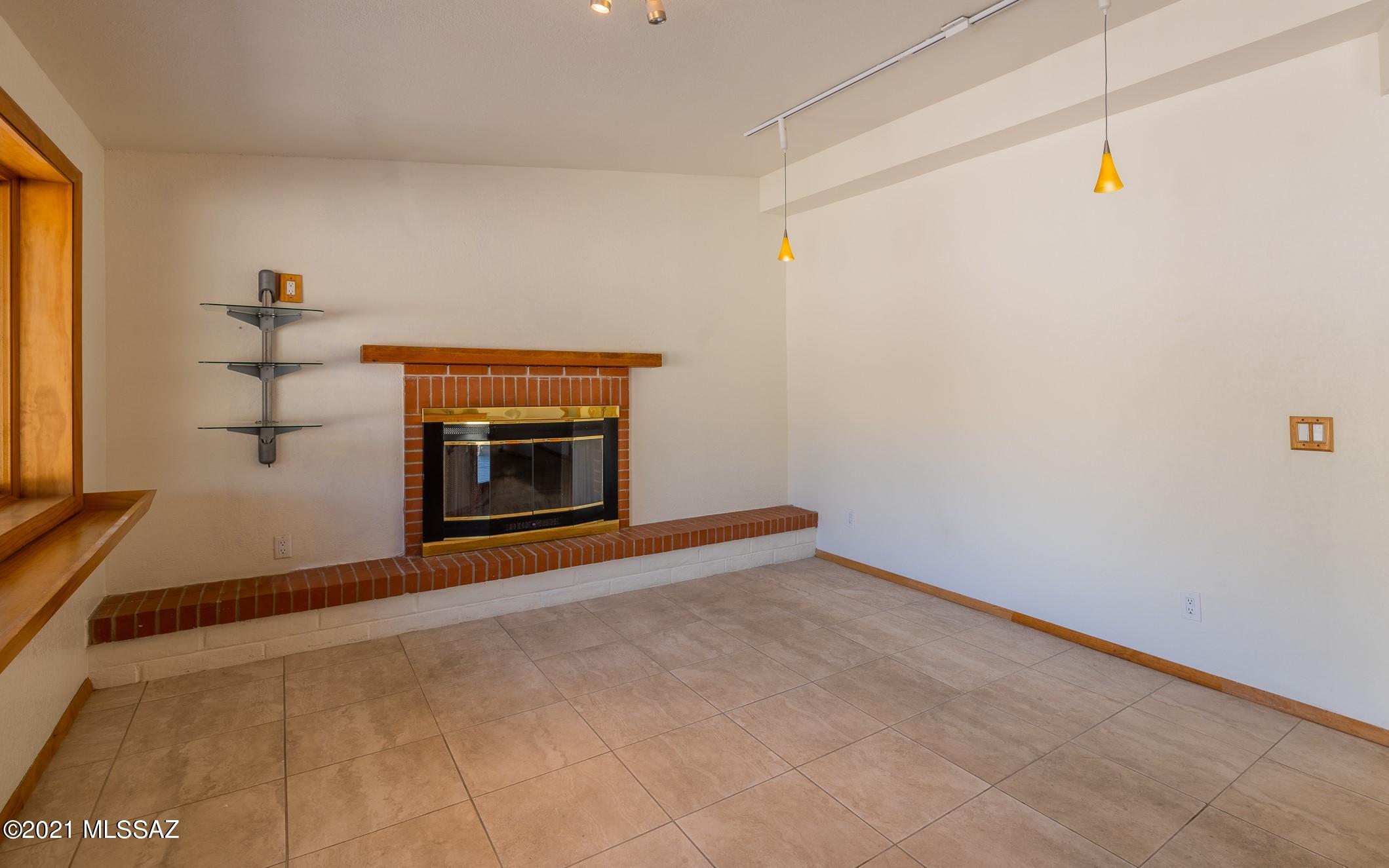 3607 E Marble Peak Place