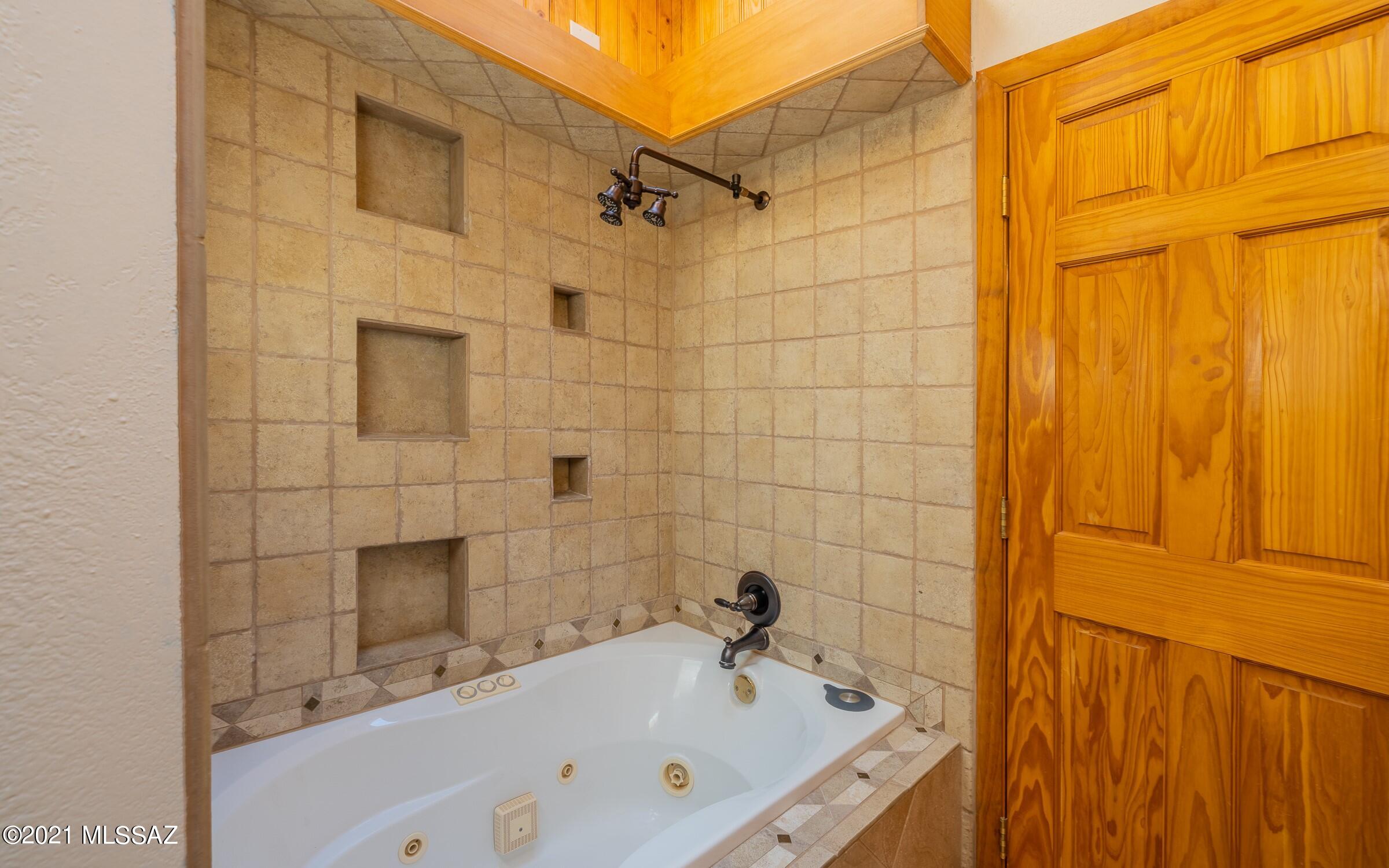 3607 E Marble Peak Place