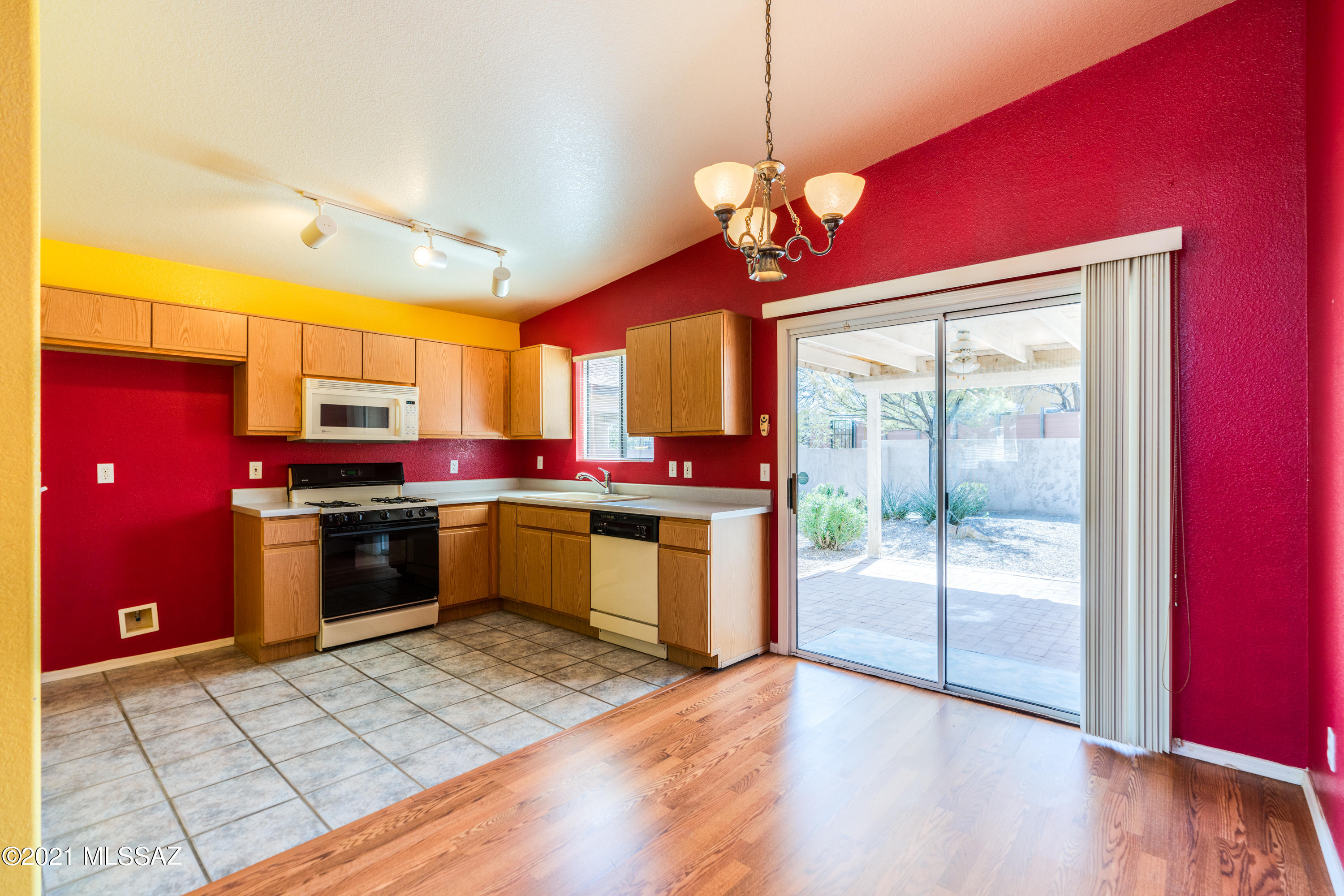 1851 W Horn Mesa Place