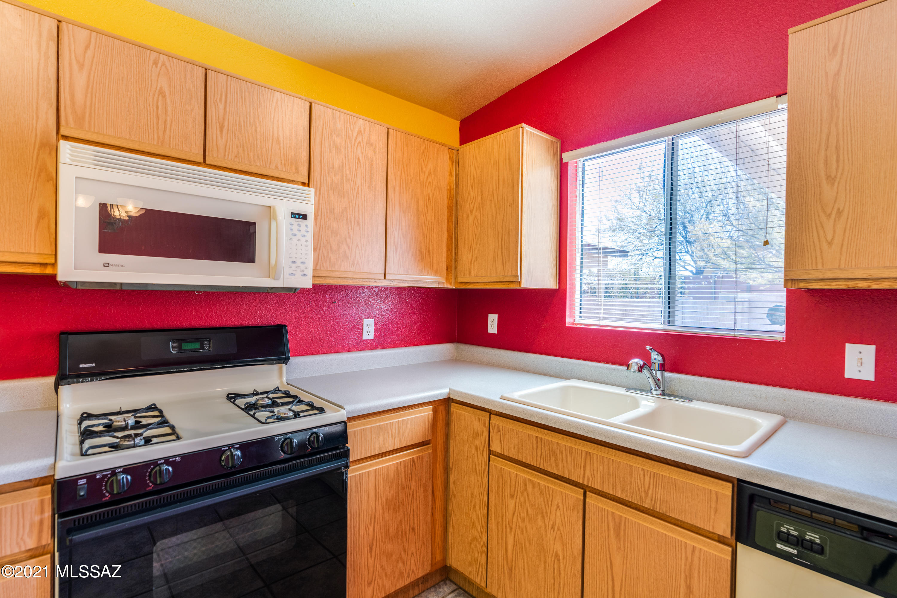 1851 W Horn Mesa Place